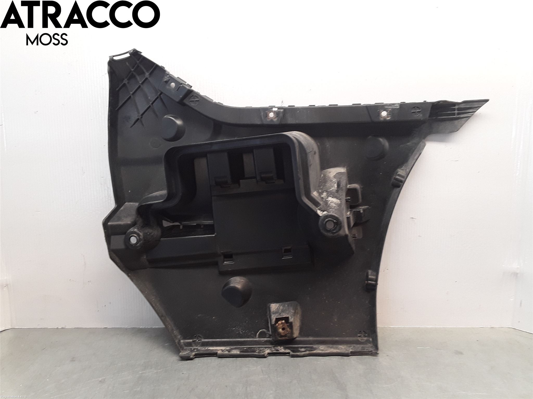 BMW 5 F10/F11/F18 09-17 Stötfångarbärjärn Bak