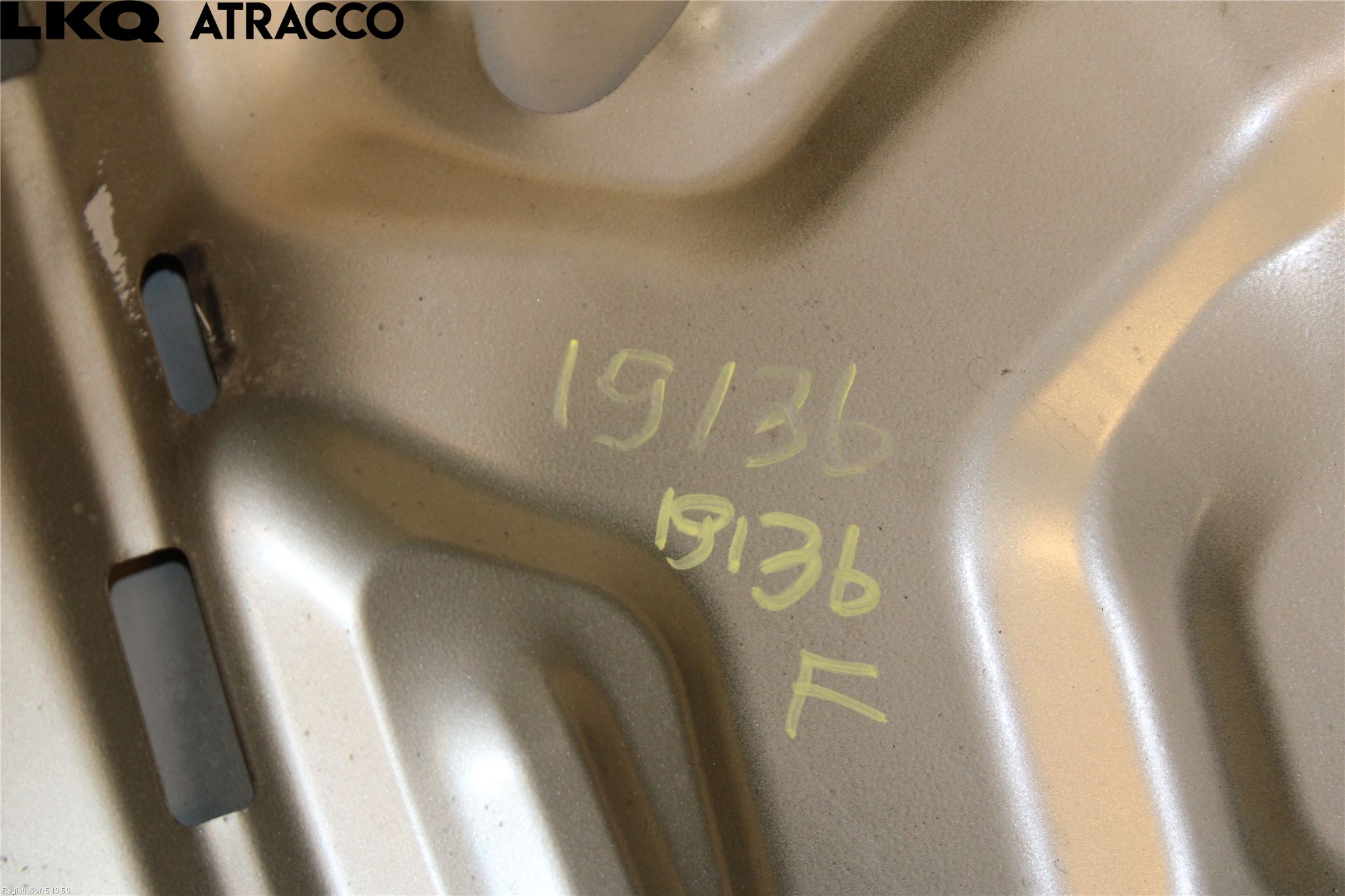 Volvo XC70 08-13 Huv Fram