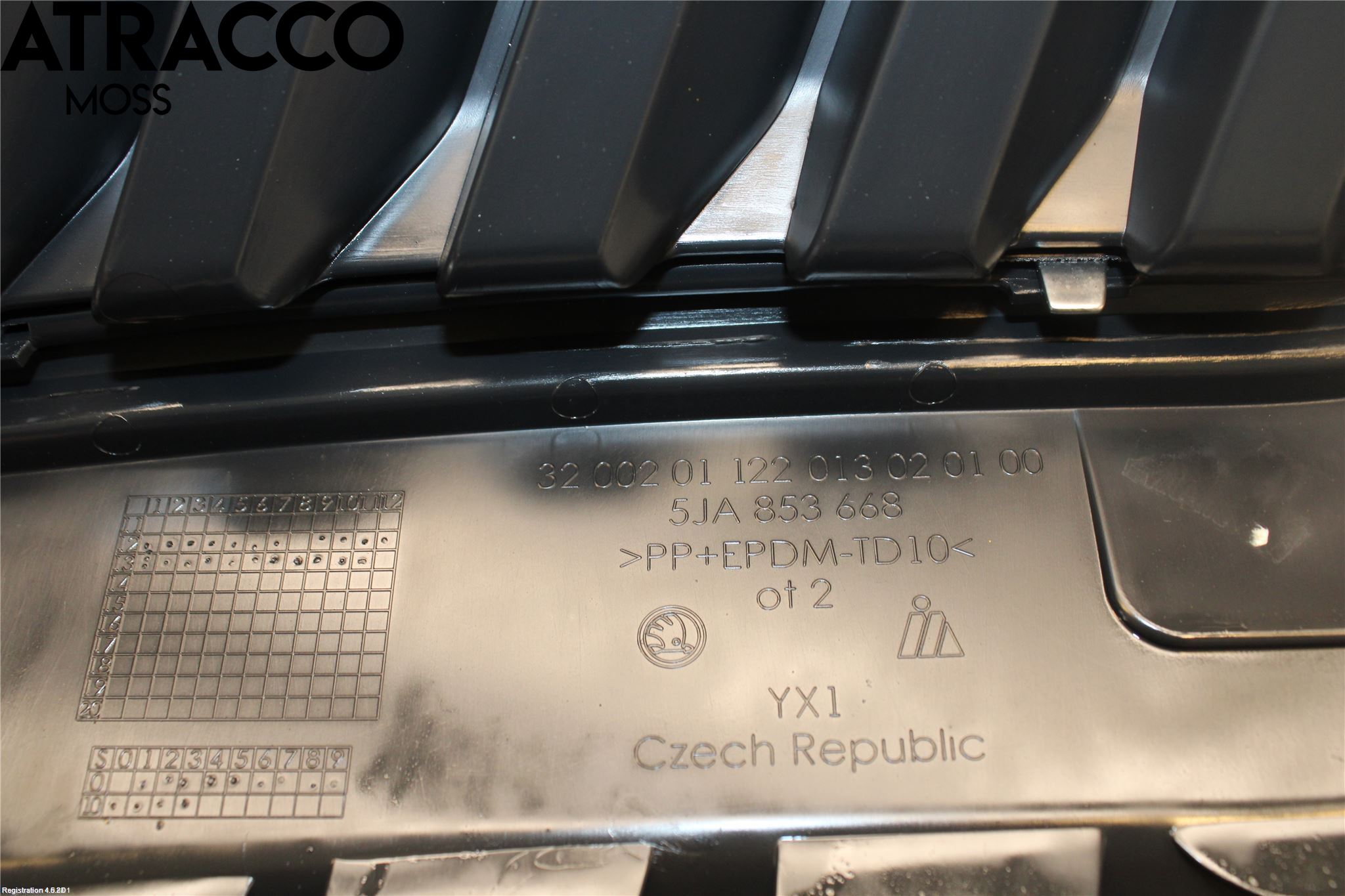 Skoda RAPID Grill Komp