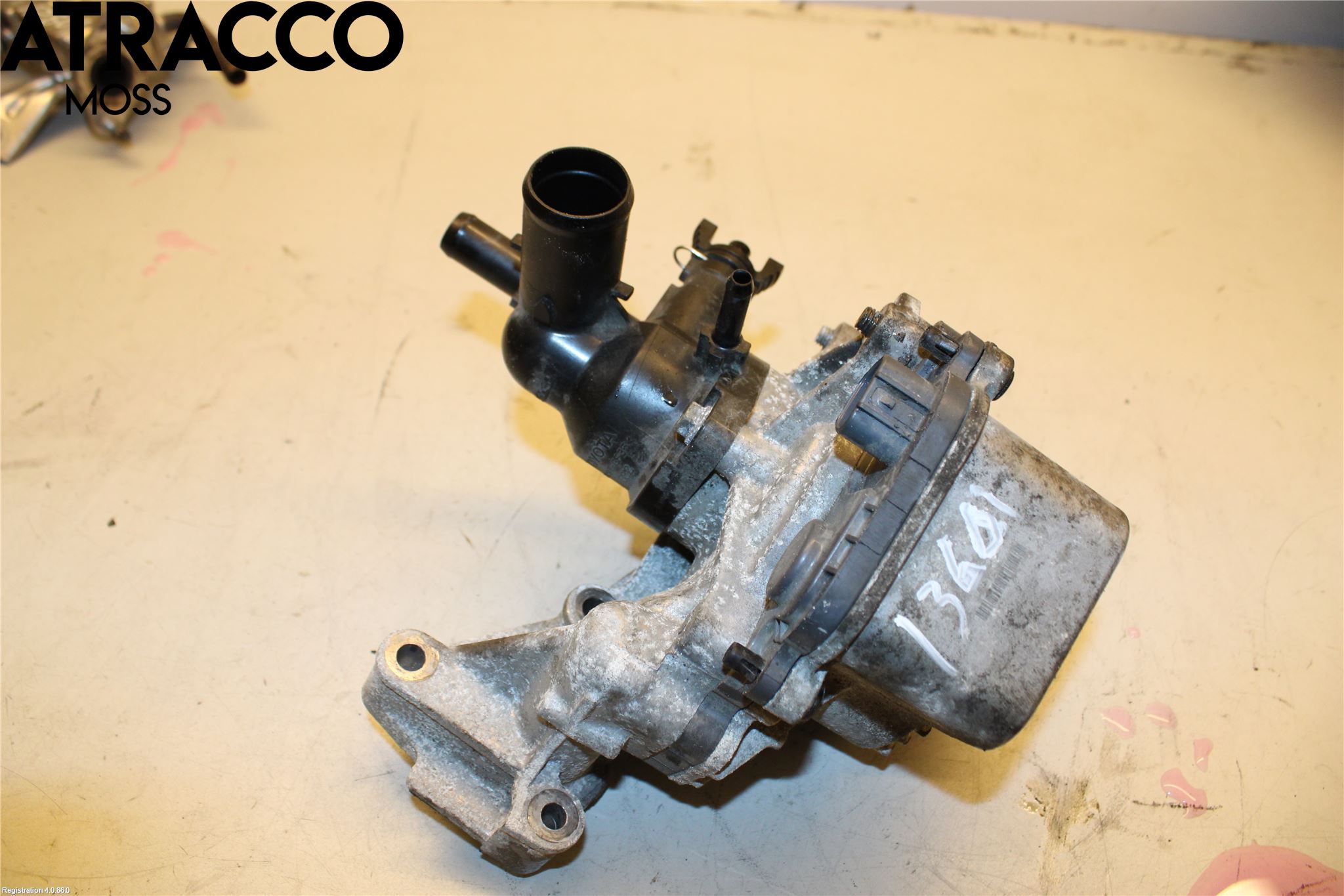Toyota YARIS XP130 15-20 Termostathus-Lock