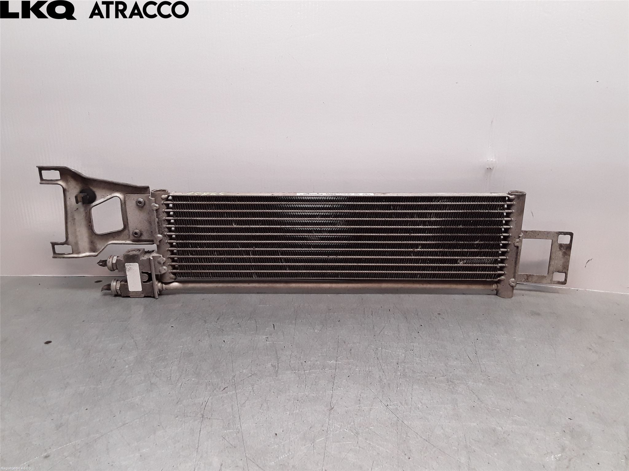 Mercedes-Benz MB E-KLASS (W212) 09-16 Oljekylare Bakaxel