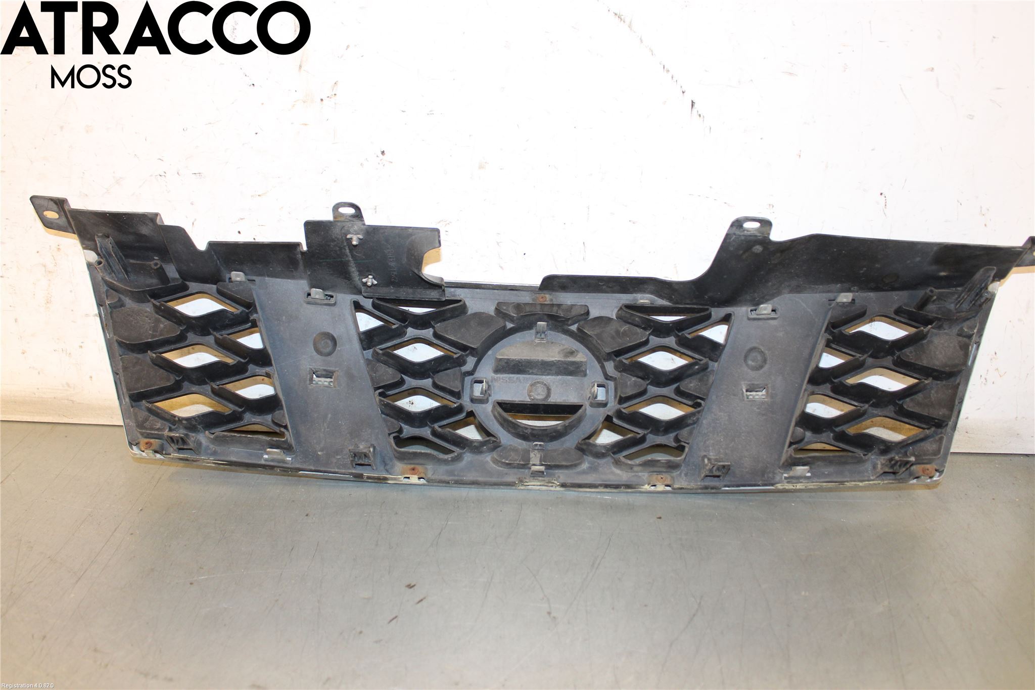 Nissan X-TRAIL 08-14 Grill Komp