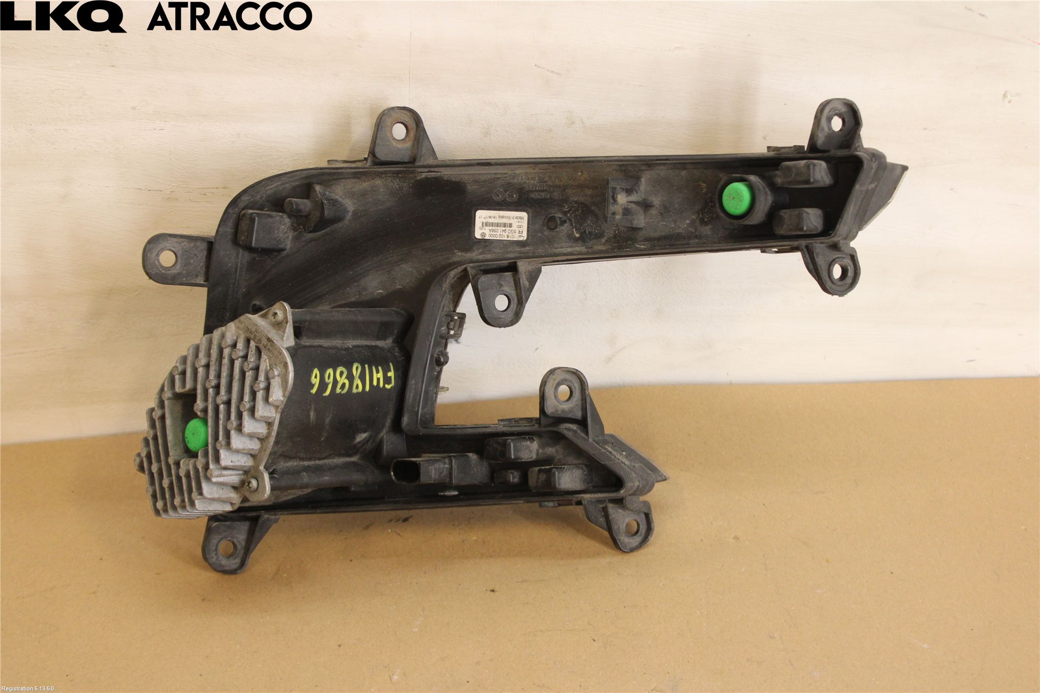 Volkswagen VW PASSAT 15-19 Dimljus-Varselljus Fram