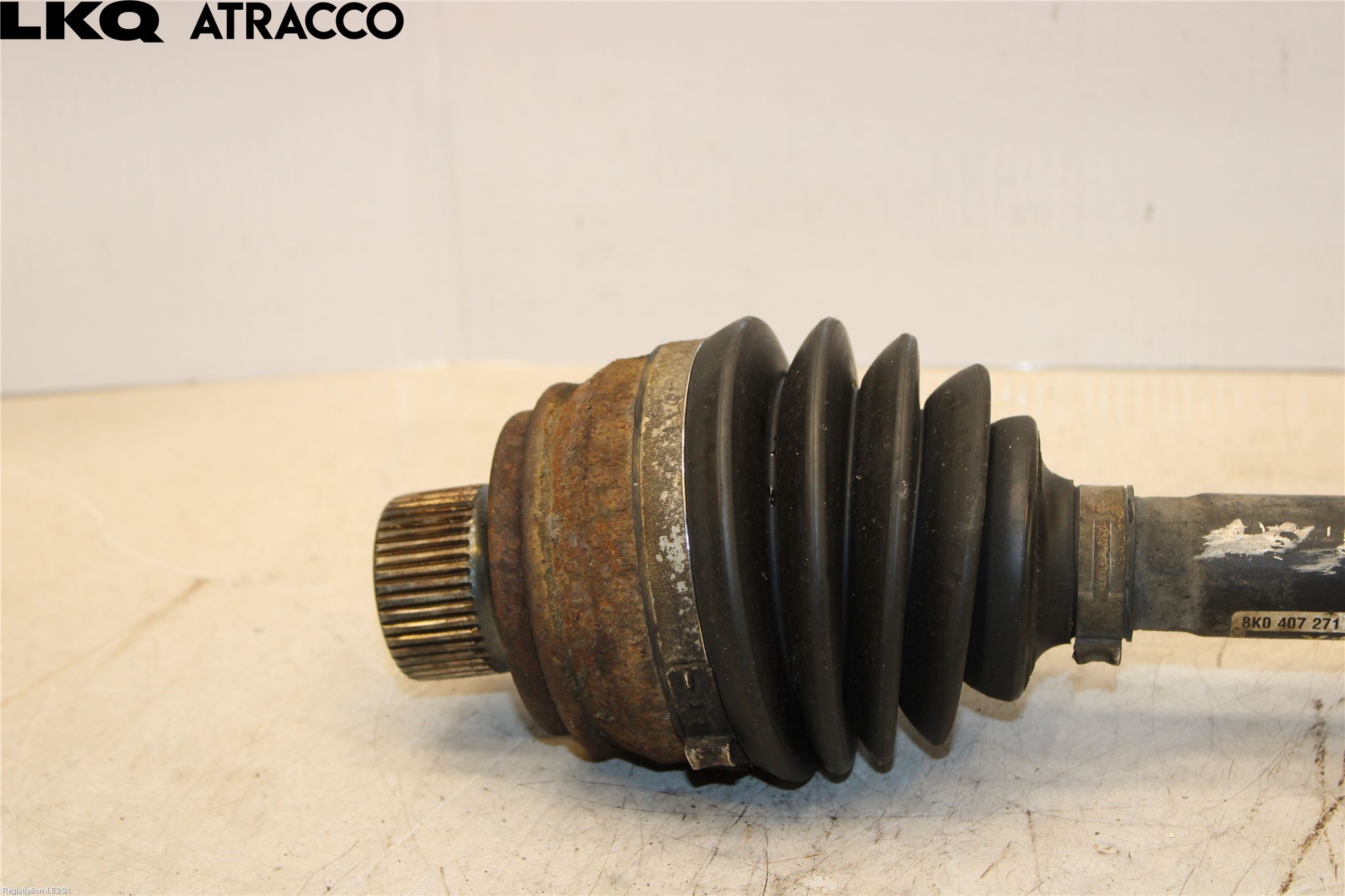 Audi A4 12-15 Drivaxel Fram Vänster