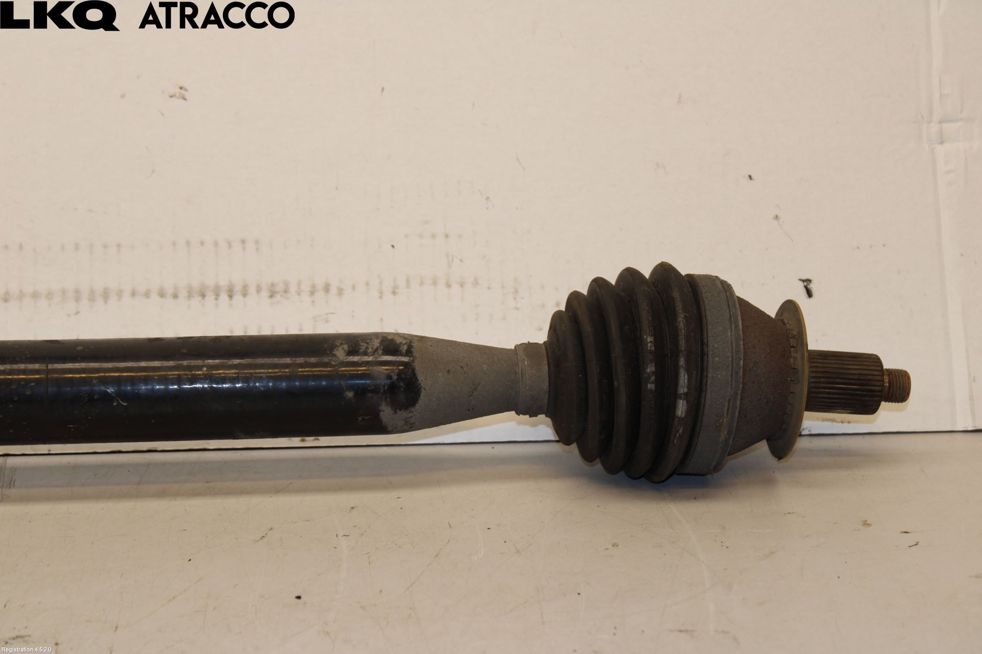Volkswagen VW POLO 10-17 Drivaxel Fram Höger