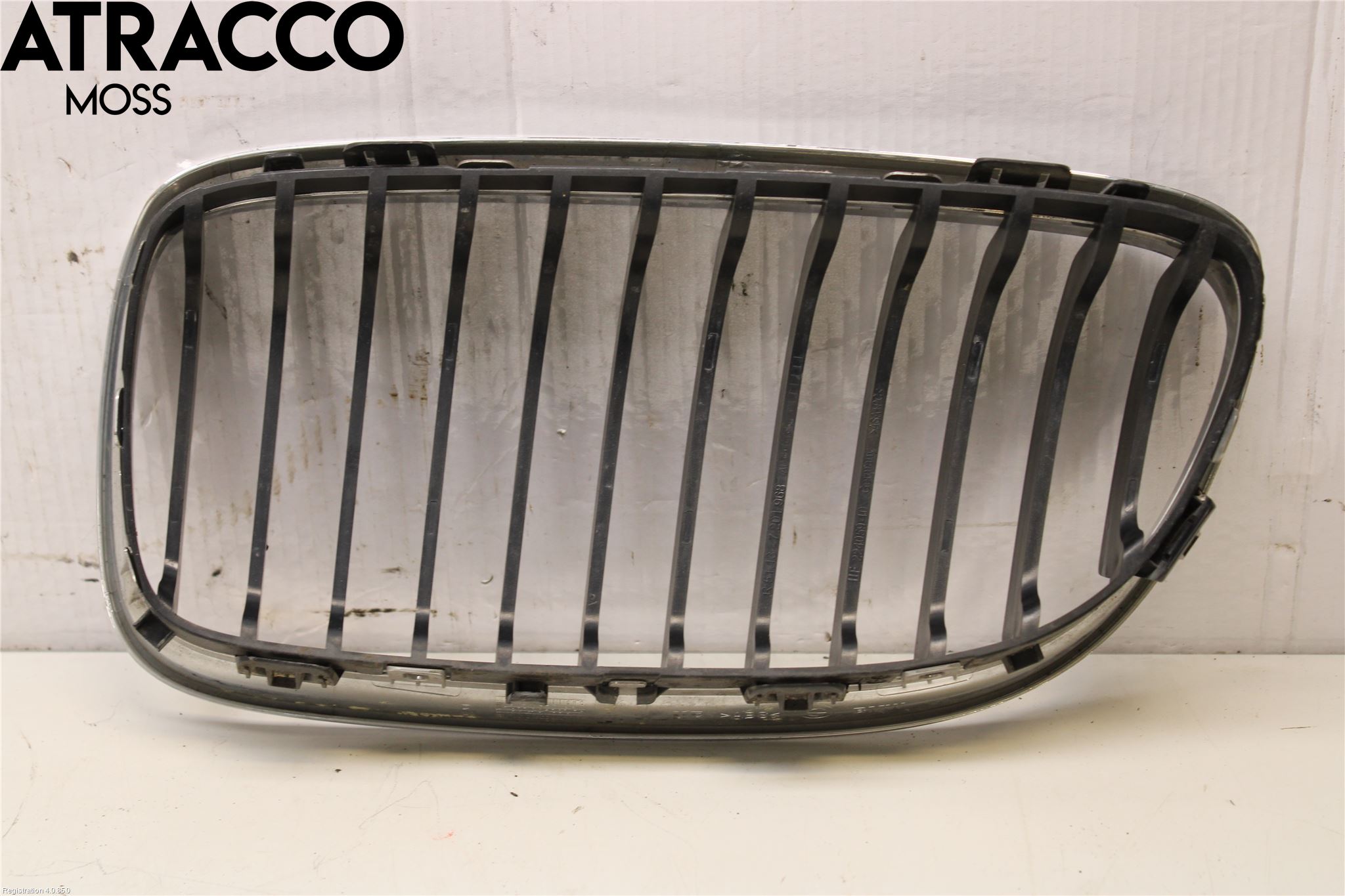BMW 3 E90/91 SED/TOU 05-12 Grilldel Höger
