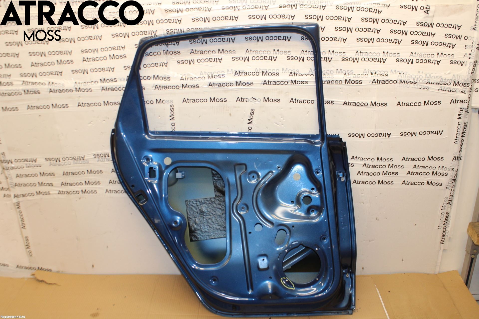 Volkswagen VW POLO 10-17 Dörr Fram Höger