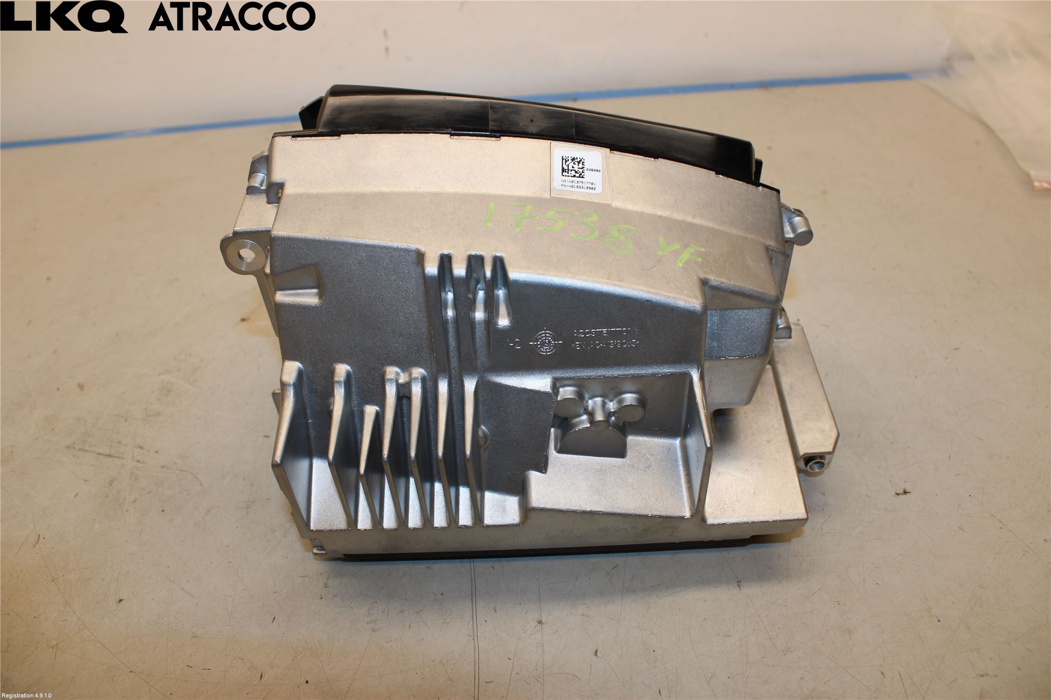 Mercedes-Benz MB C-KLASS (W205) 14-21 Instrumentkonsoll Mitt