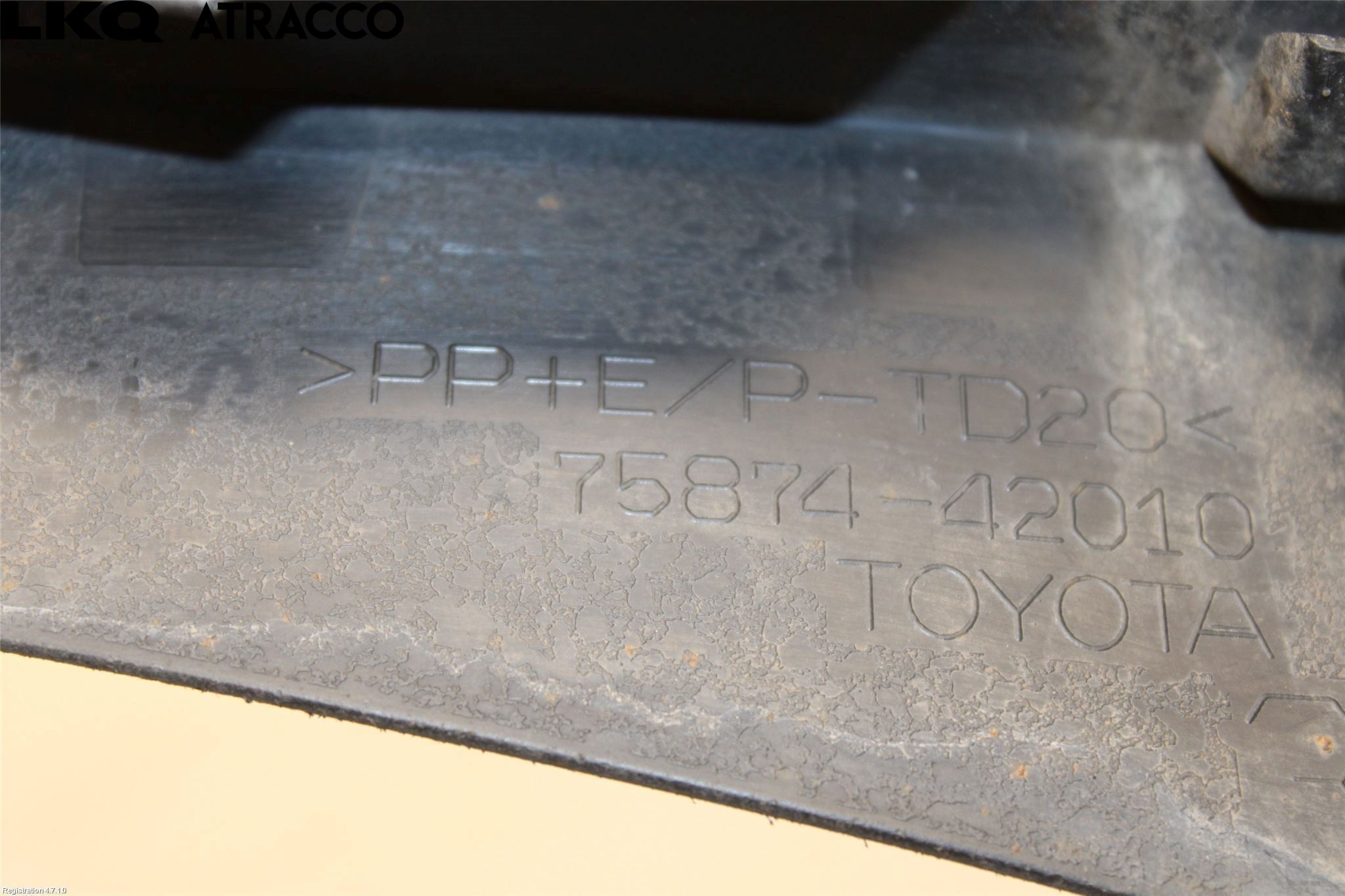 Toyota RAV4 19- List Skärmkant