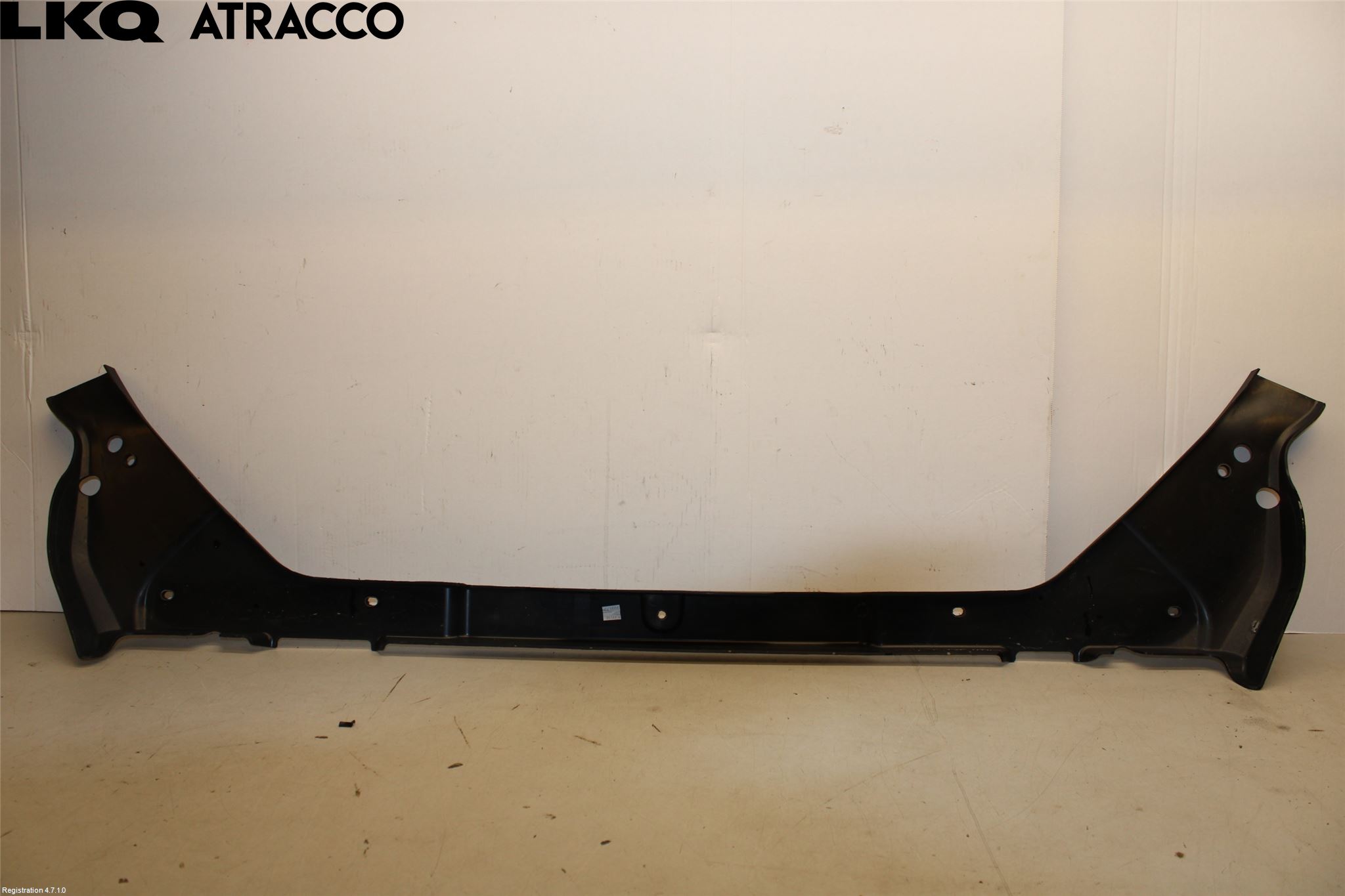 Volvo V60 19- Täckplast Front
