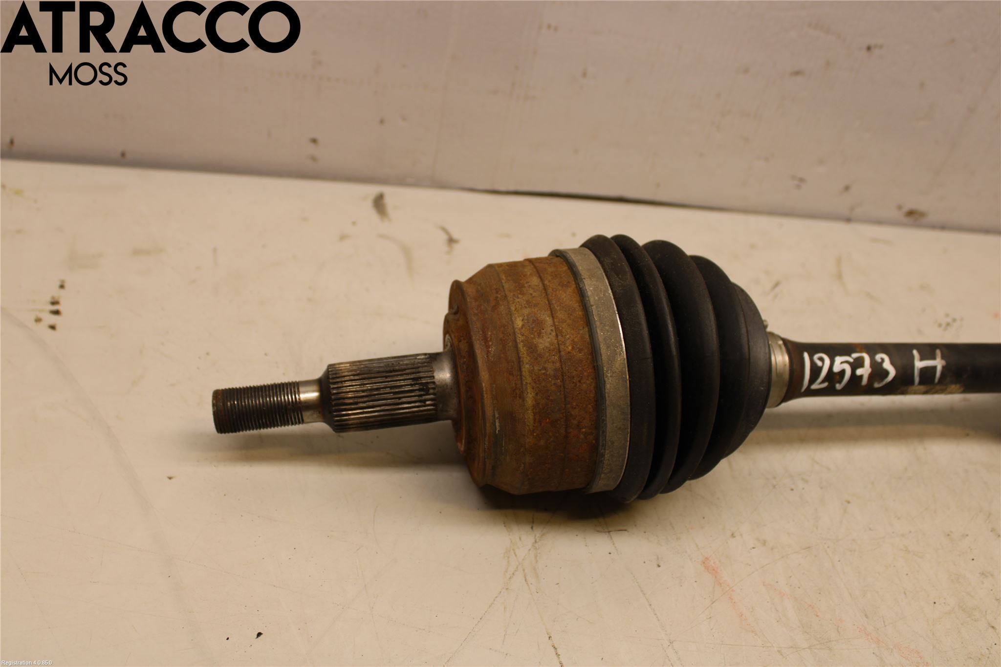 Volkswagen VW TRANSP/CARAVELLE (T5) 04-15 Drivaxel Fram Höger