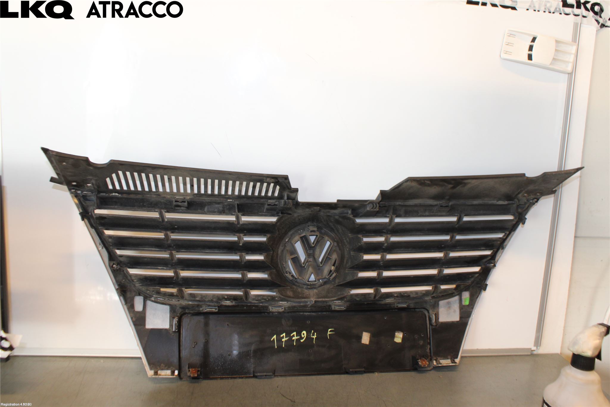 Volkswagen VW PASSAT 05-11 Grill Komp