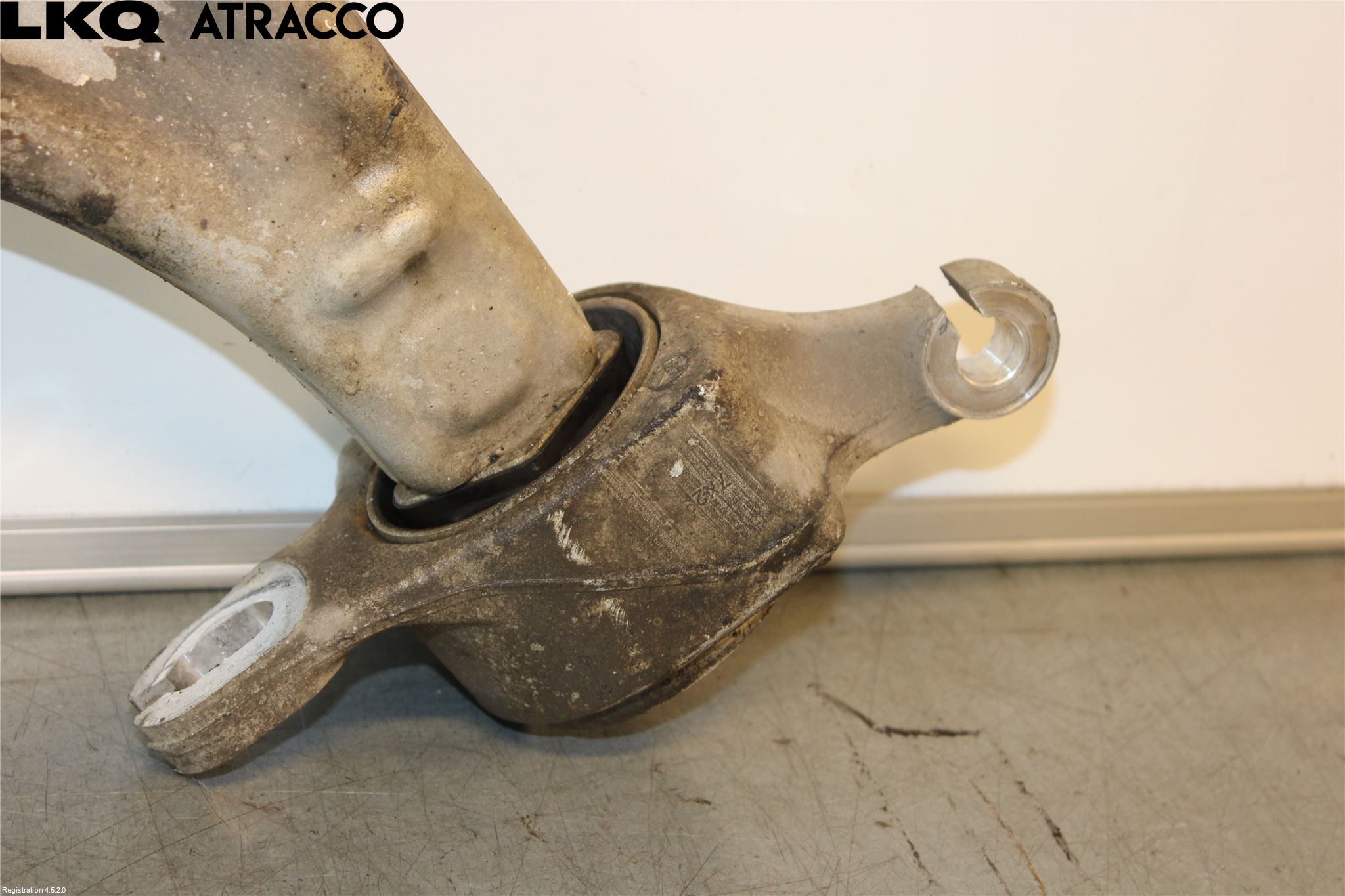 Mercedes-Benz MB ML/GLE-KLASS (W166) 12-18 Bärarm Fram Undre Hö