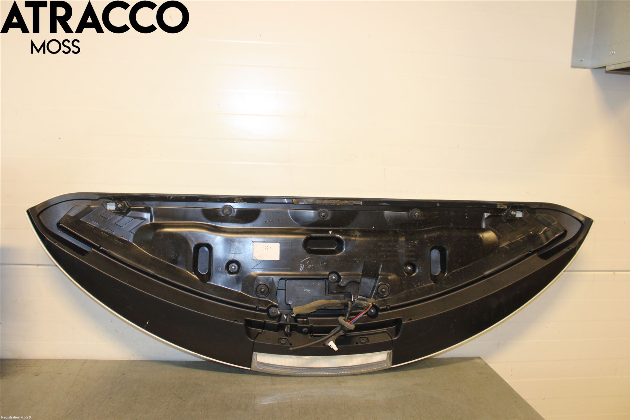 Nissan LEAF 11-17 Spoiler Baklucka