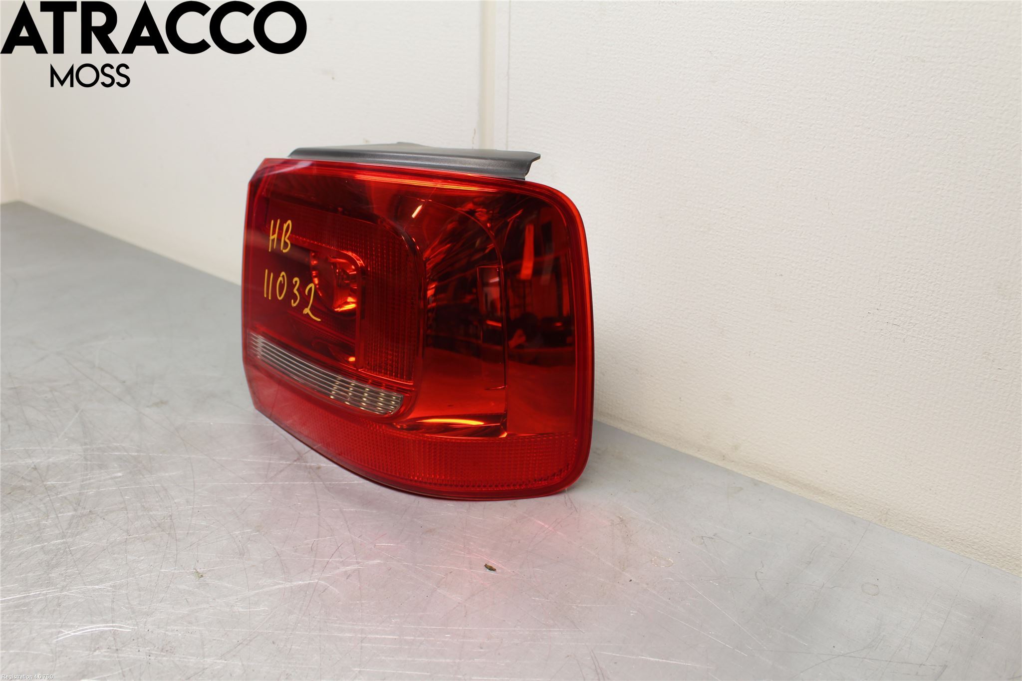 Volkswagen VW TOURAN 10-15 Bakljus Höger