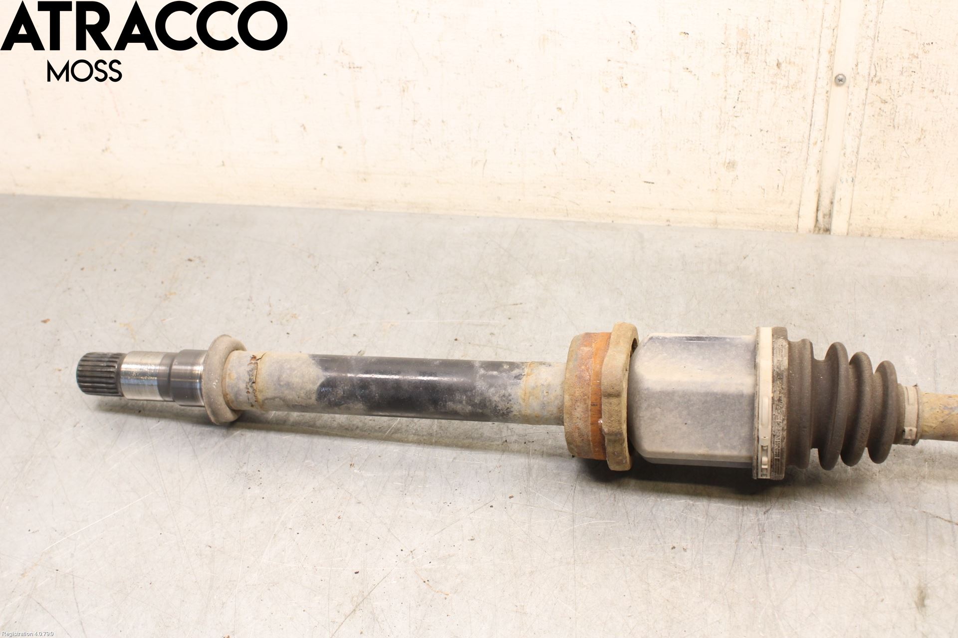 Toyota AVENSIS 09-15 Drivaxel Fram Höger