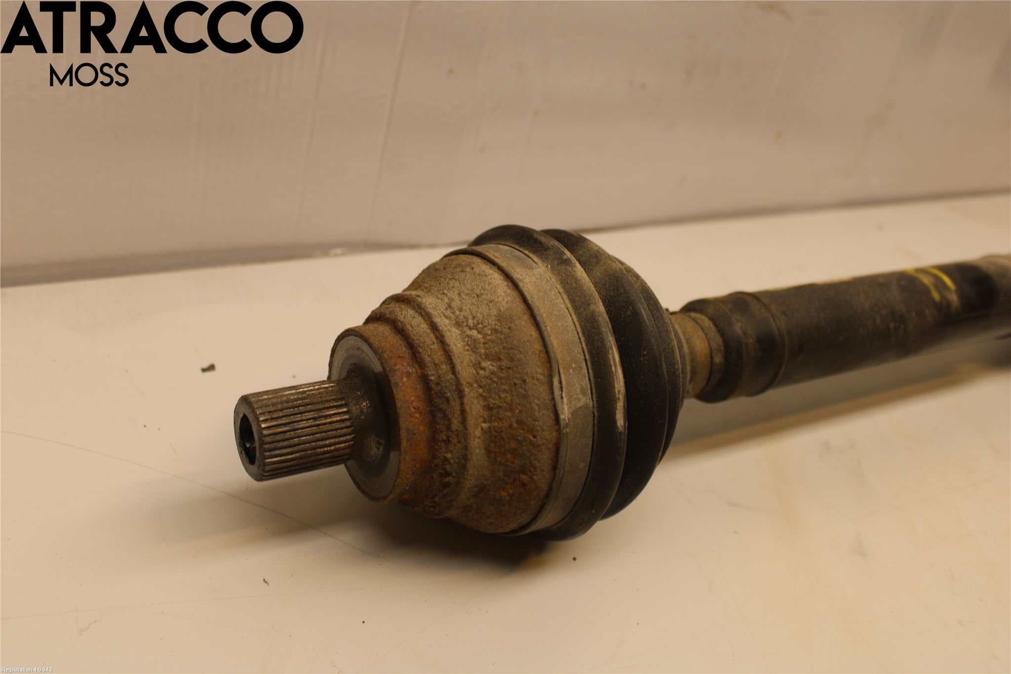 Volkswagen VW PASSAT 11-14 Drivaxel Fram Höger