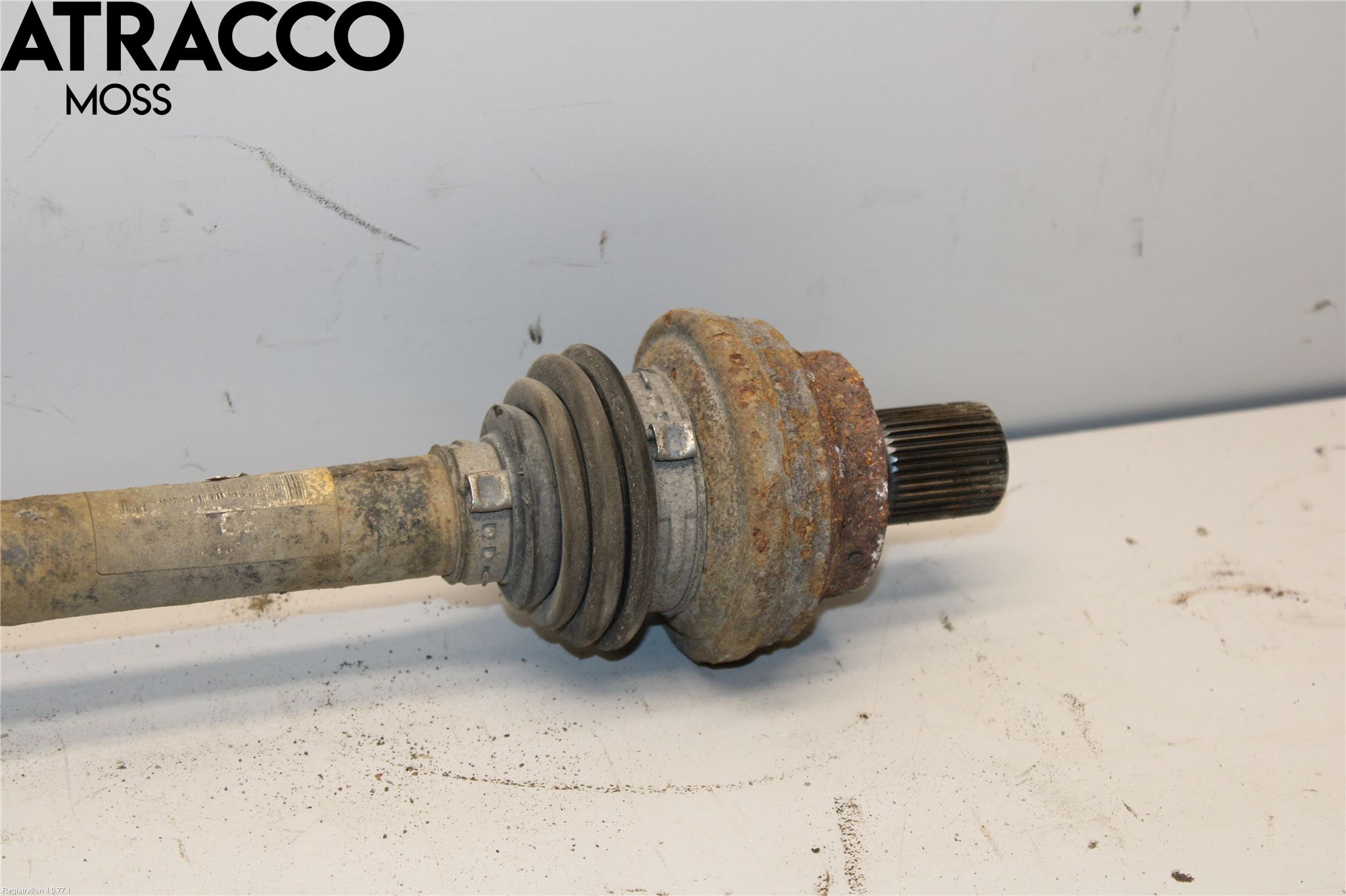Volkswagen VW TIGUAN 07-16 Drivaxel Bak Vänster