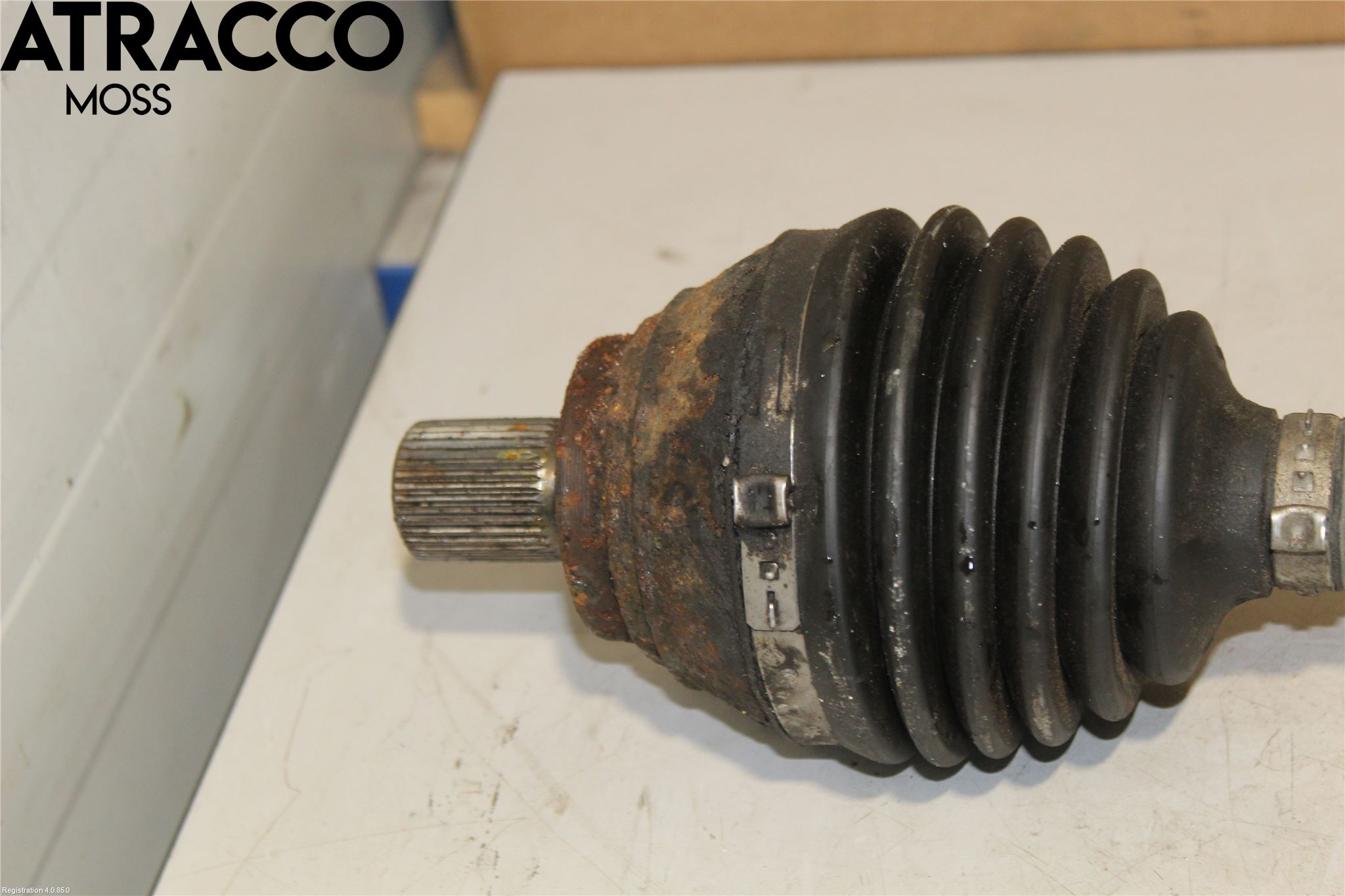 Volkswagen VW GOLF VI 09-13 Drivaxel Fram Vänster