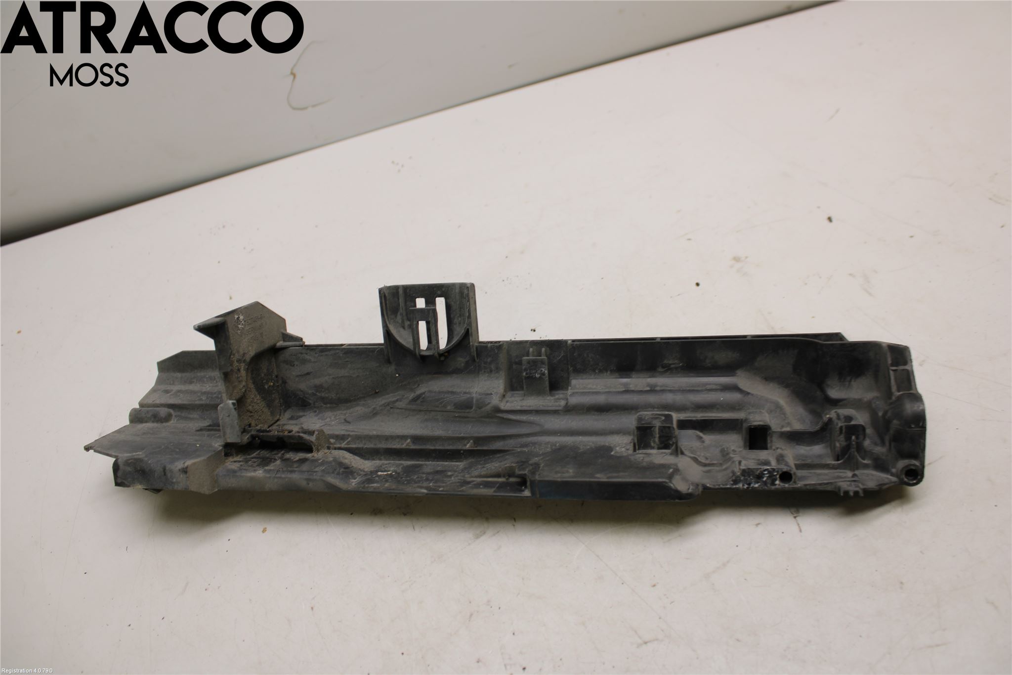 BMW 3 E90/91 SED/TOU 05-12 Kylarfäste-Ram-Balk