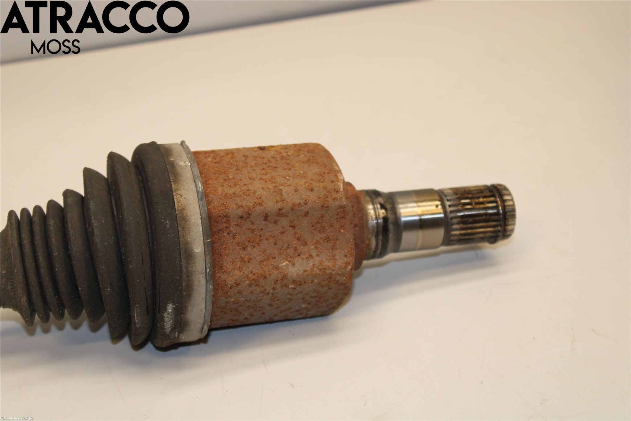 Volvo V70 14-16 Drivaxel Fram Vänster