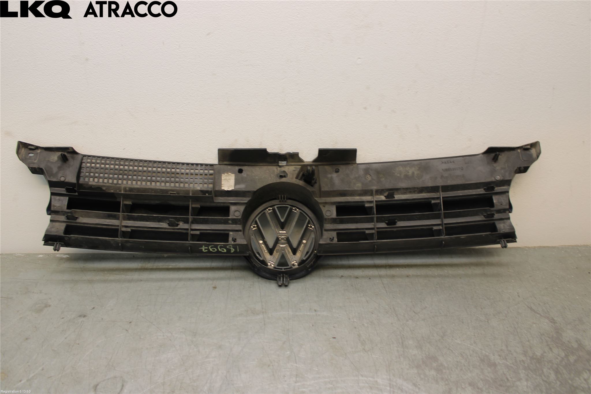 Volkswagen VW GOLF IV 98-06 Grill Komp