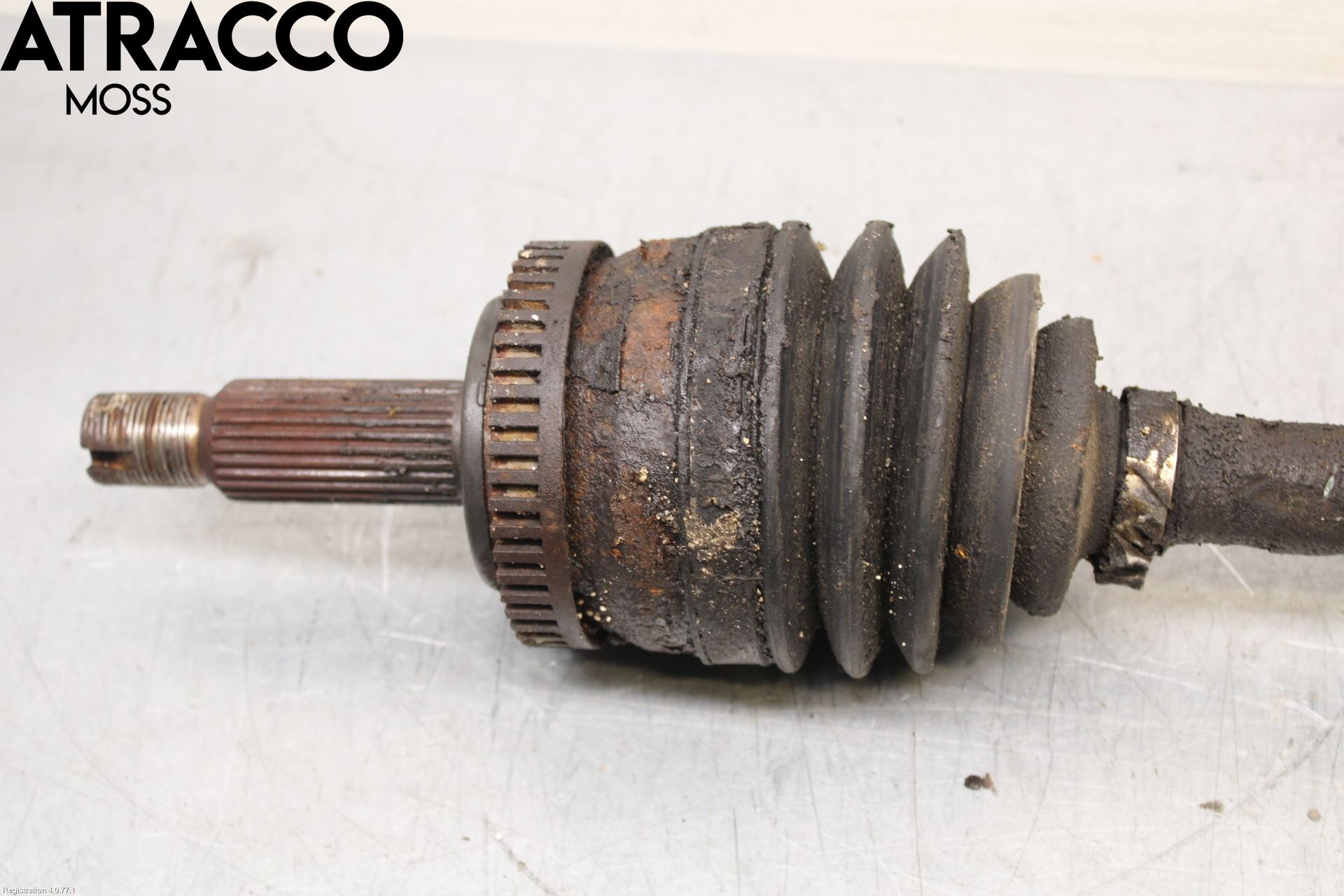 Hyundai i40 08-15 Drivaxel Fram Vänster
