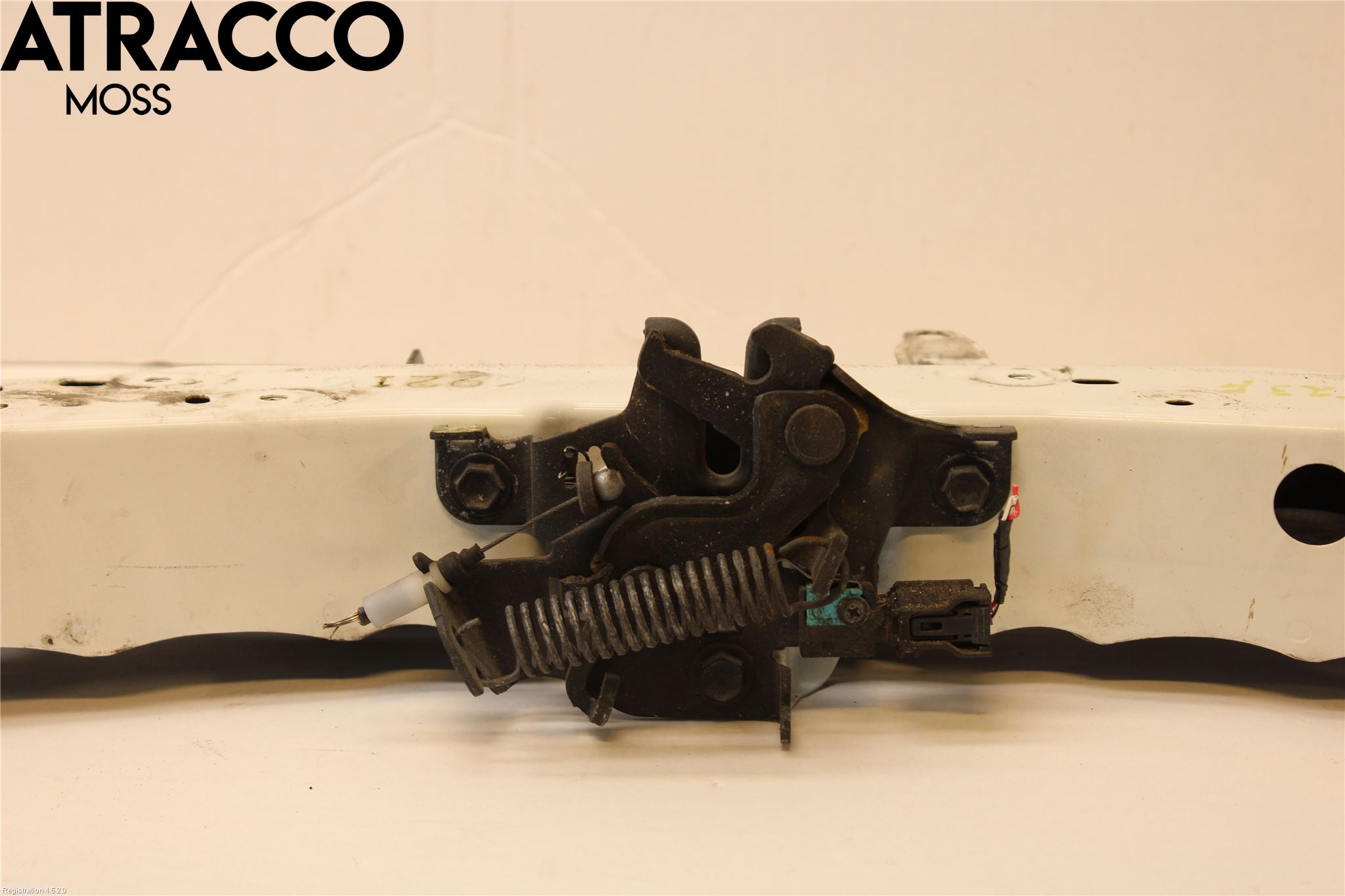 Toyota PRIUS ZVW30 09-20 Front Huvlåsplåt-Balk