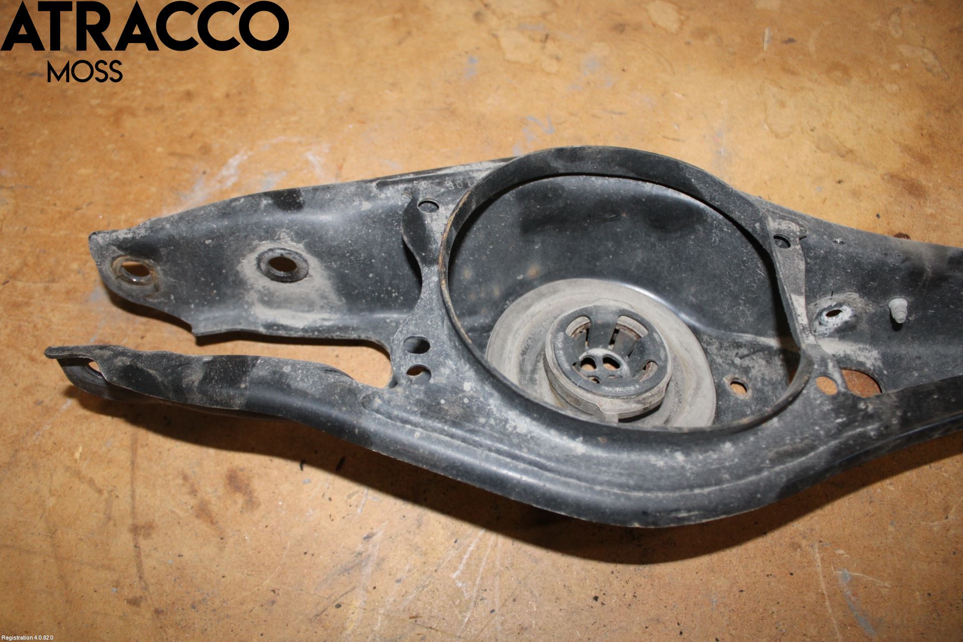 Volkswagen VW PASSAT 15-19 Bärarm Bak Vänster