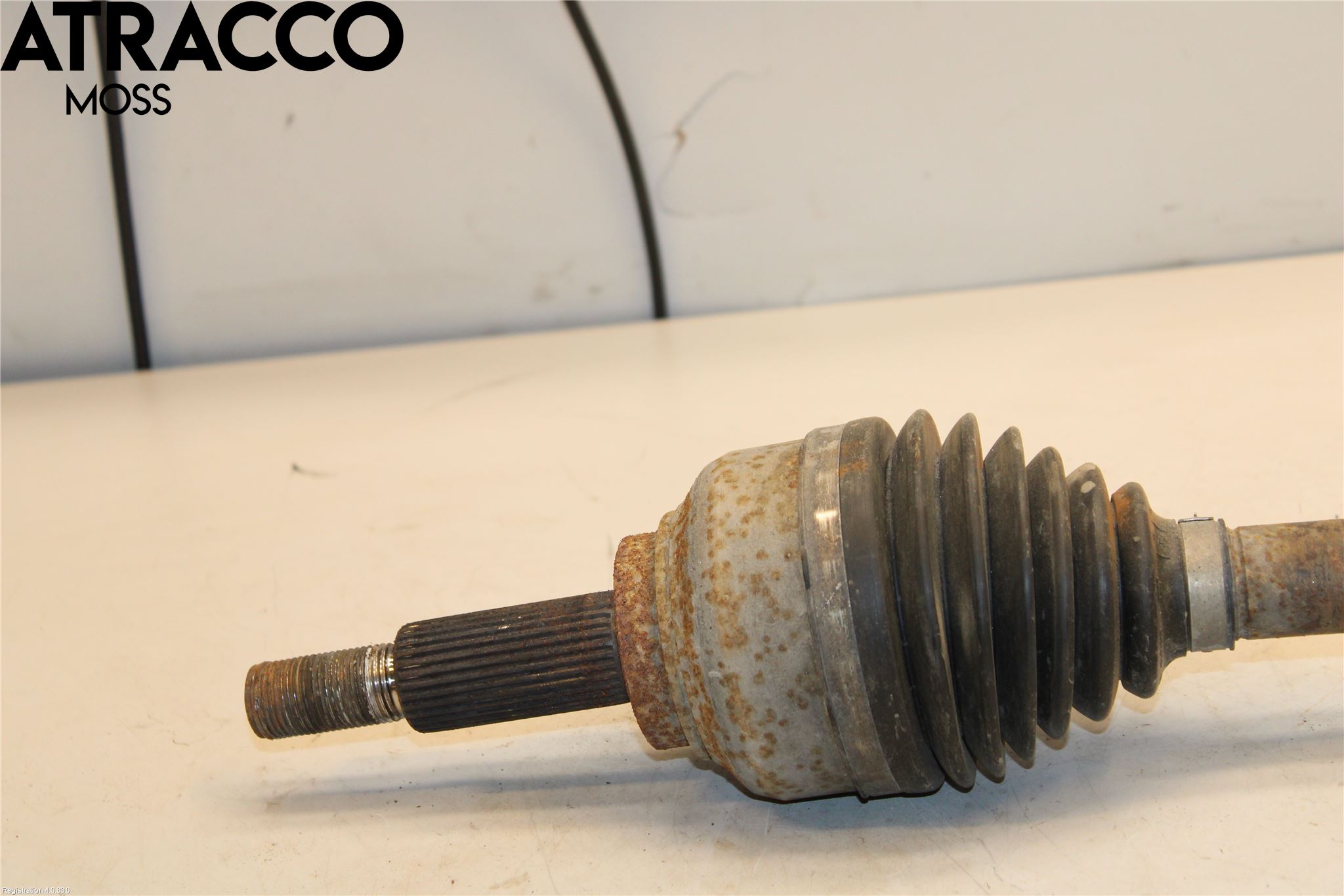 Ford TRANSIT SKÅP/BUSS 14-22 Drivaxel Fram Höger