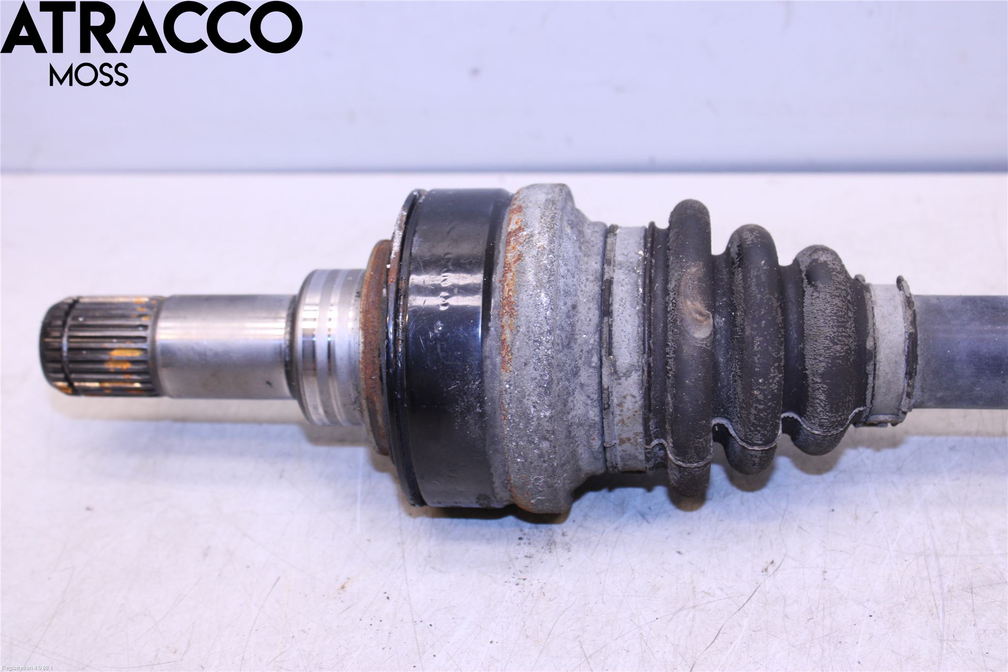 BMW 3 F30/F31/F80 12-19 Drivaxel Bak Vänster