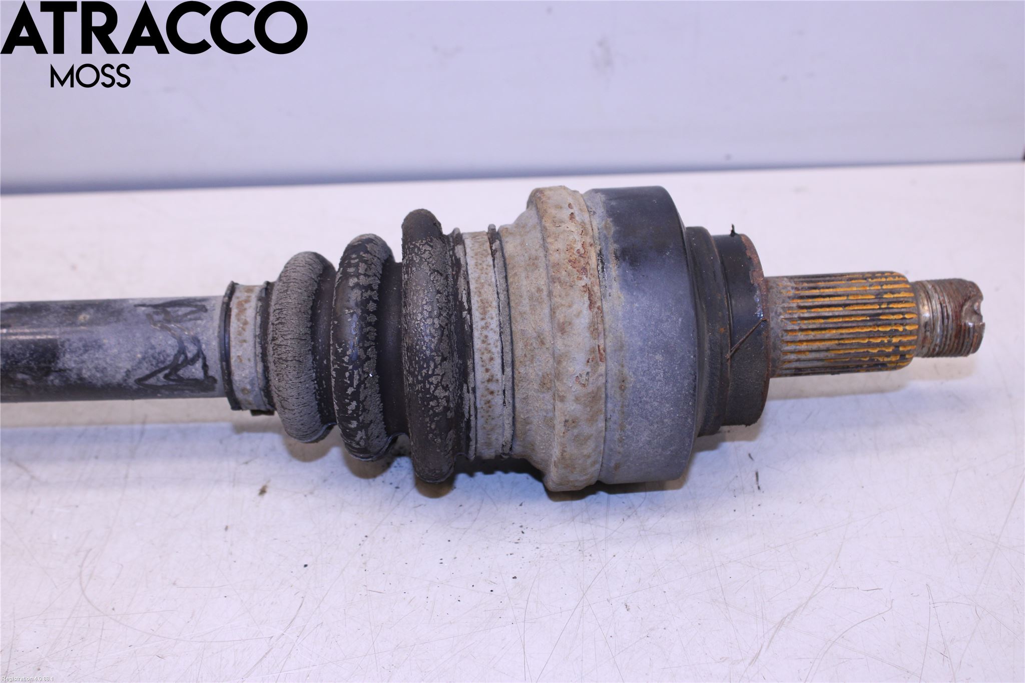 BMW 3 F30/F31/F80 12-19 Drivaxel Bak Vänster