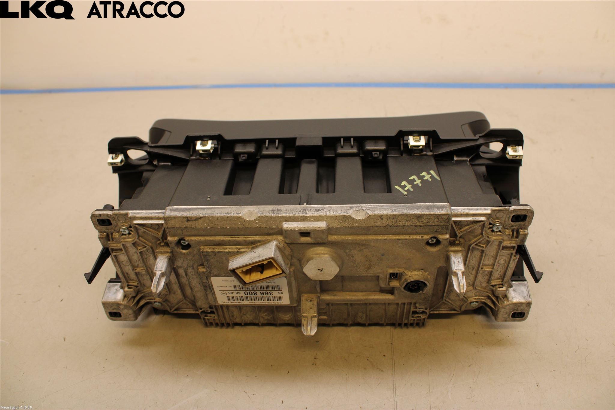 Peugeot 2008/E-2008 20- Instrument Hast