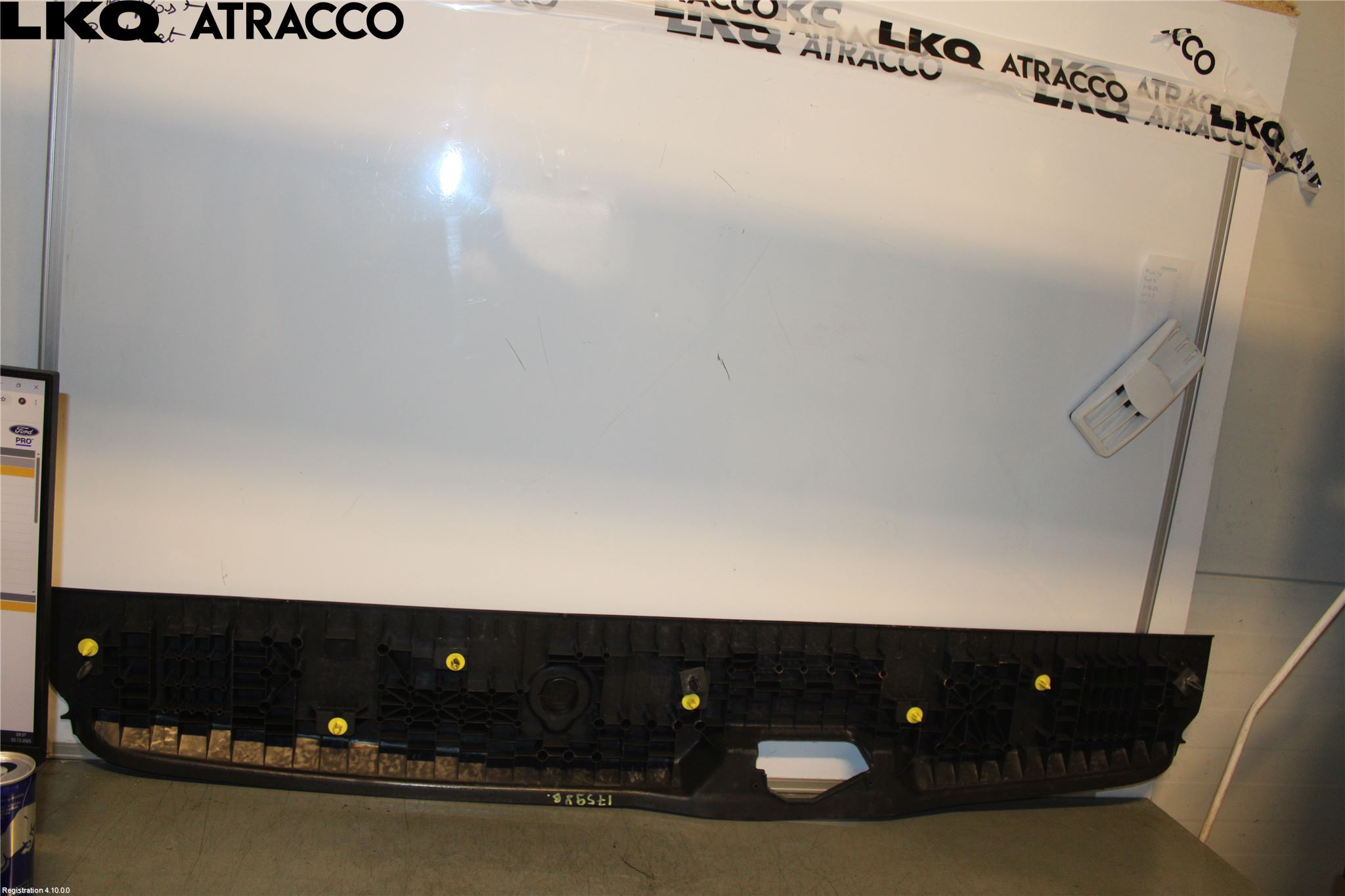Ford TRANSIT/TOURNEO CONNECT 13-22 Stötfångarlist Bak