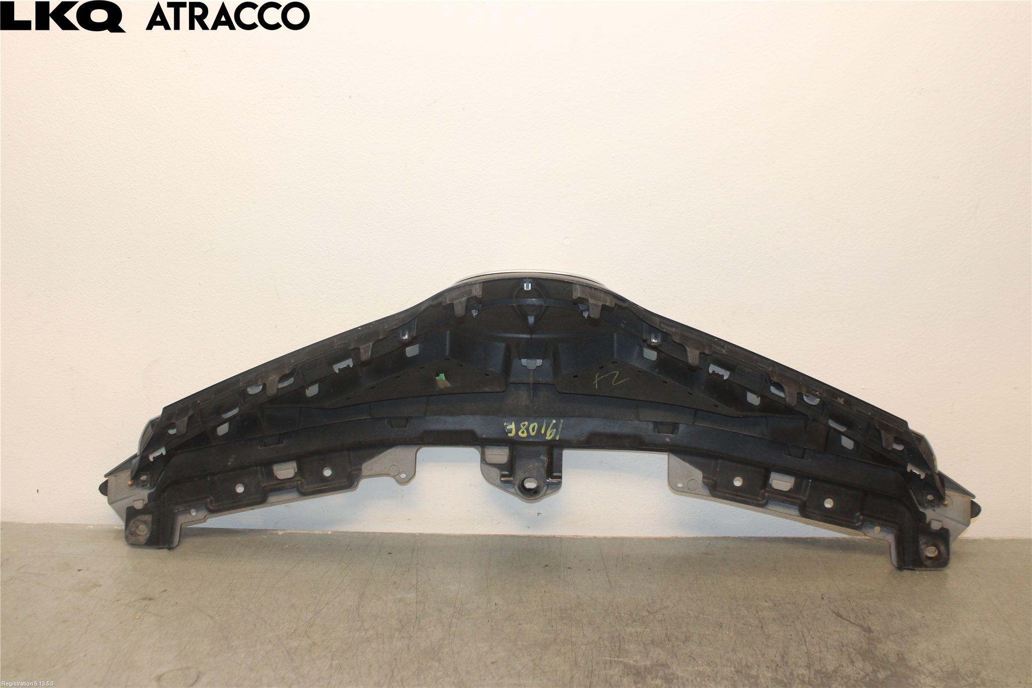 Toyota AVENSIS 16-18 Grill Komp