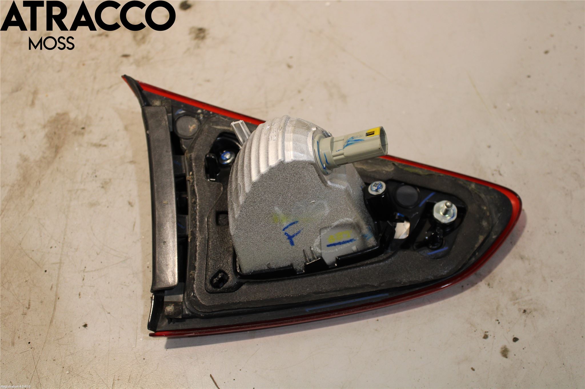 Mazda 2 (DJ) 15-22 Bakljus Lucka Hö