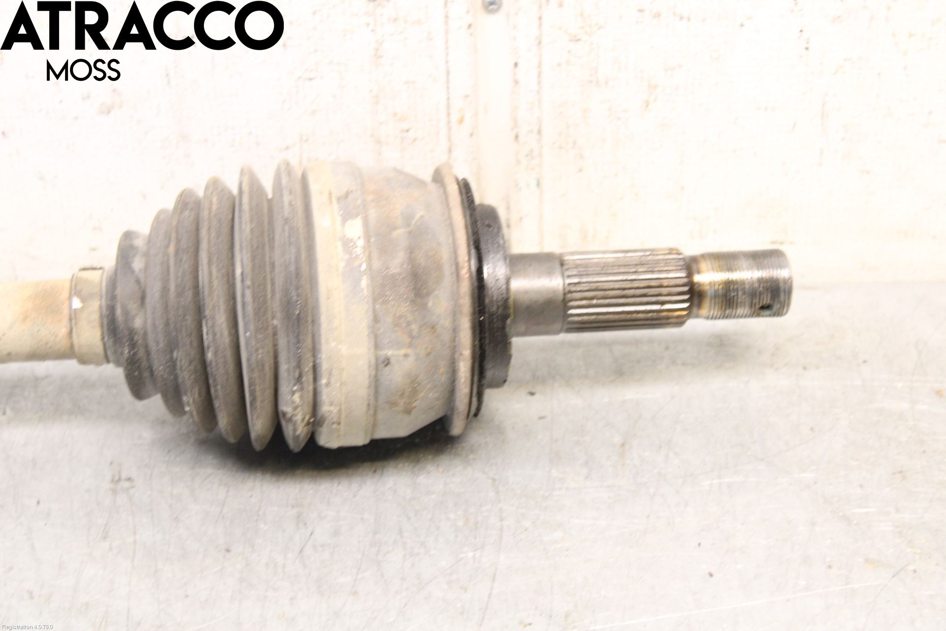 Toyota HILUX 05-16 Drivaxel Fram Vänster
