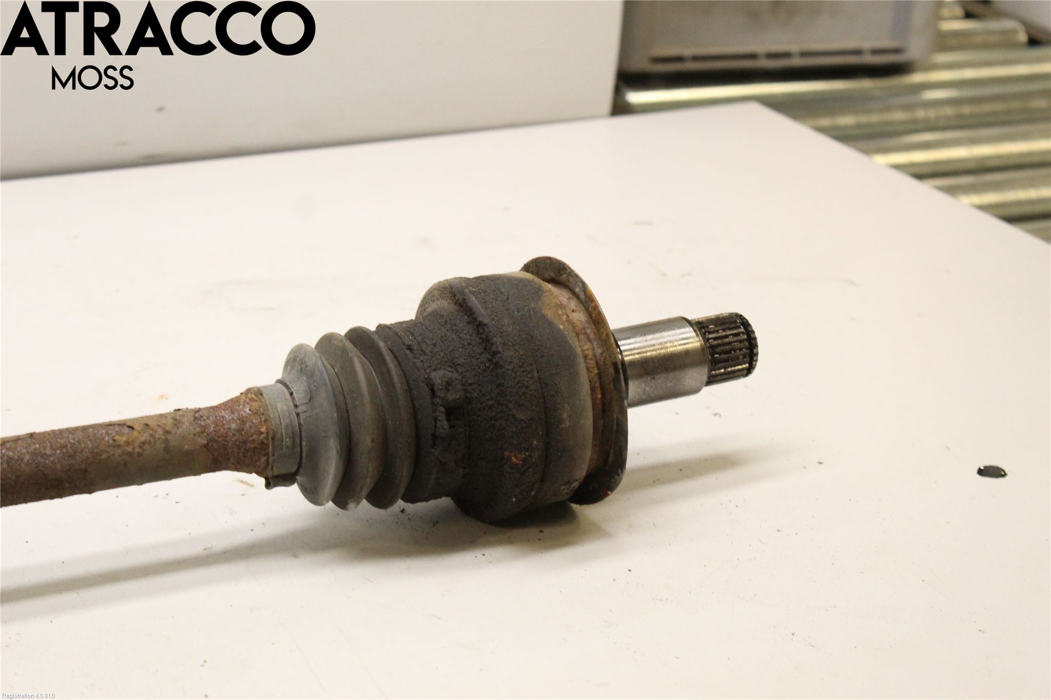 Mercedes-Benz MB C-KLASS (W204) 07-15 Drivaxel Bak Vänster