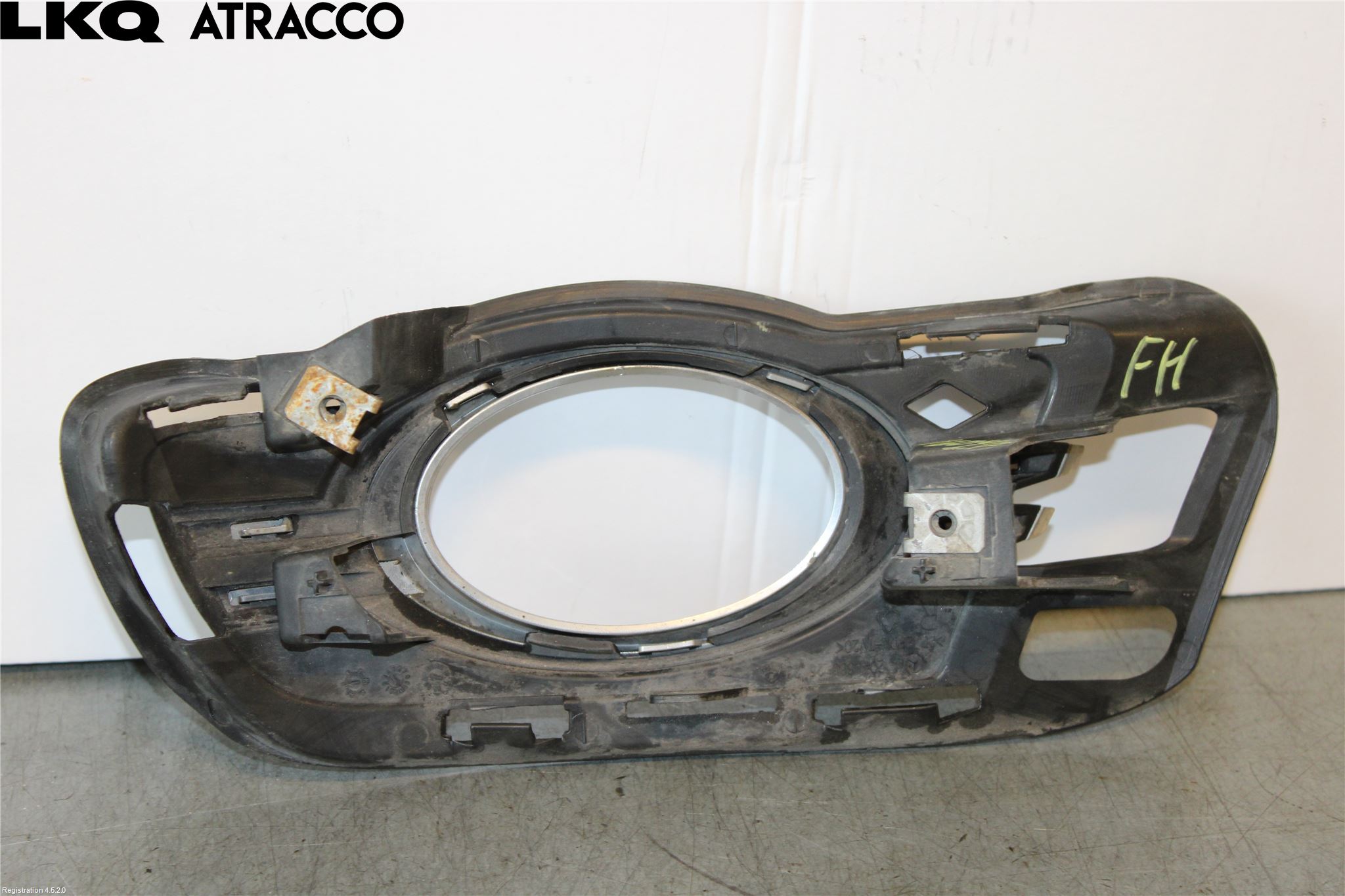 Mercedes-Benz MB C-KLASS (W204) 07-15 Dimljussarg Fram