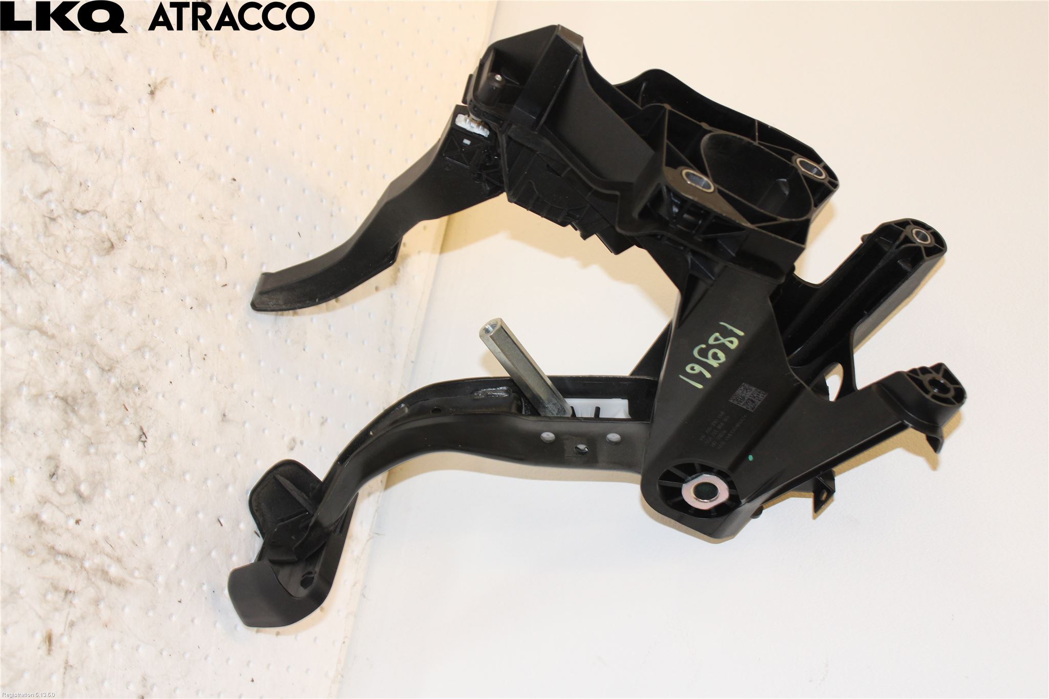 Volkswagen VW PASSAT 15-19 Pedal Gas-Broms-Koppling