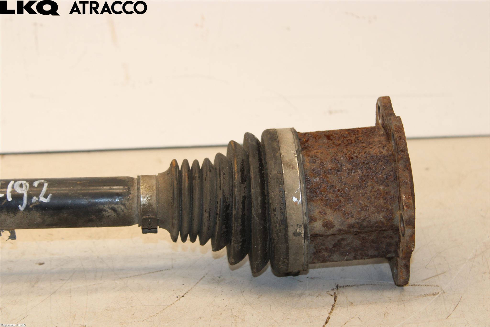 Audi A4/S4 08-11 Drivaxel Fram Vänster