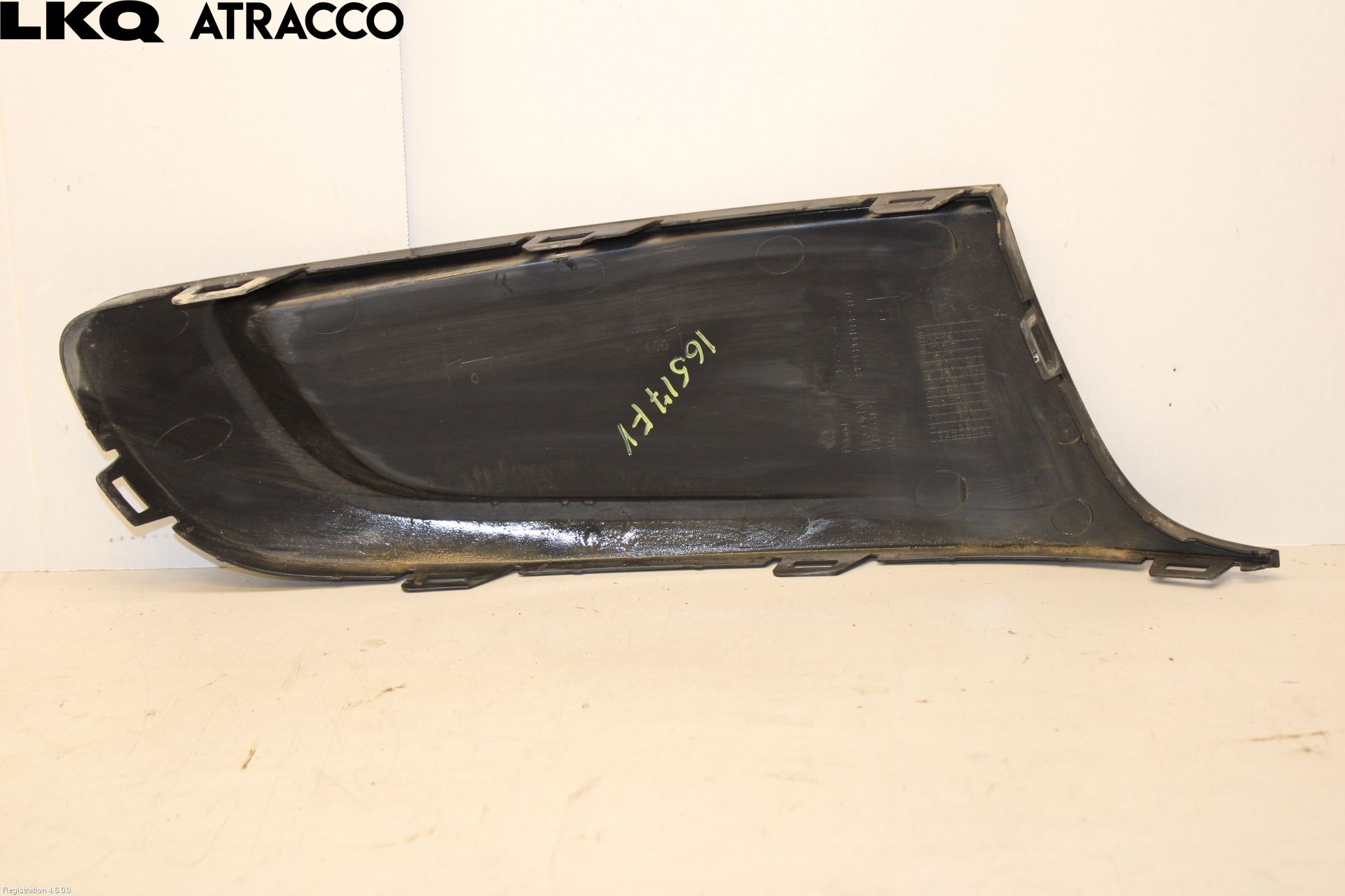 Volkswagen VW PASSAT 15-19 Grilldel Vänster
