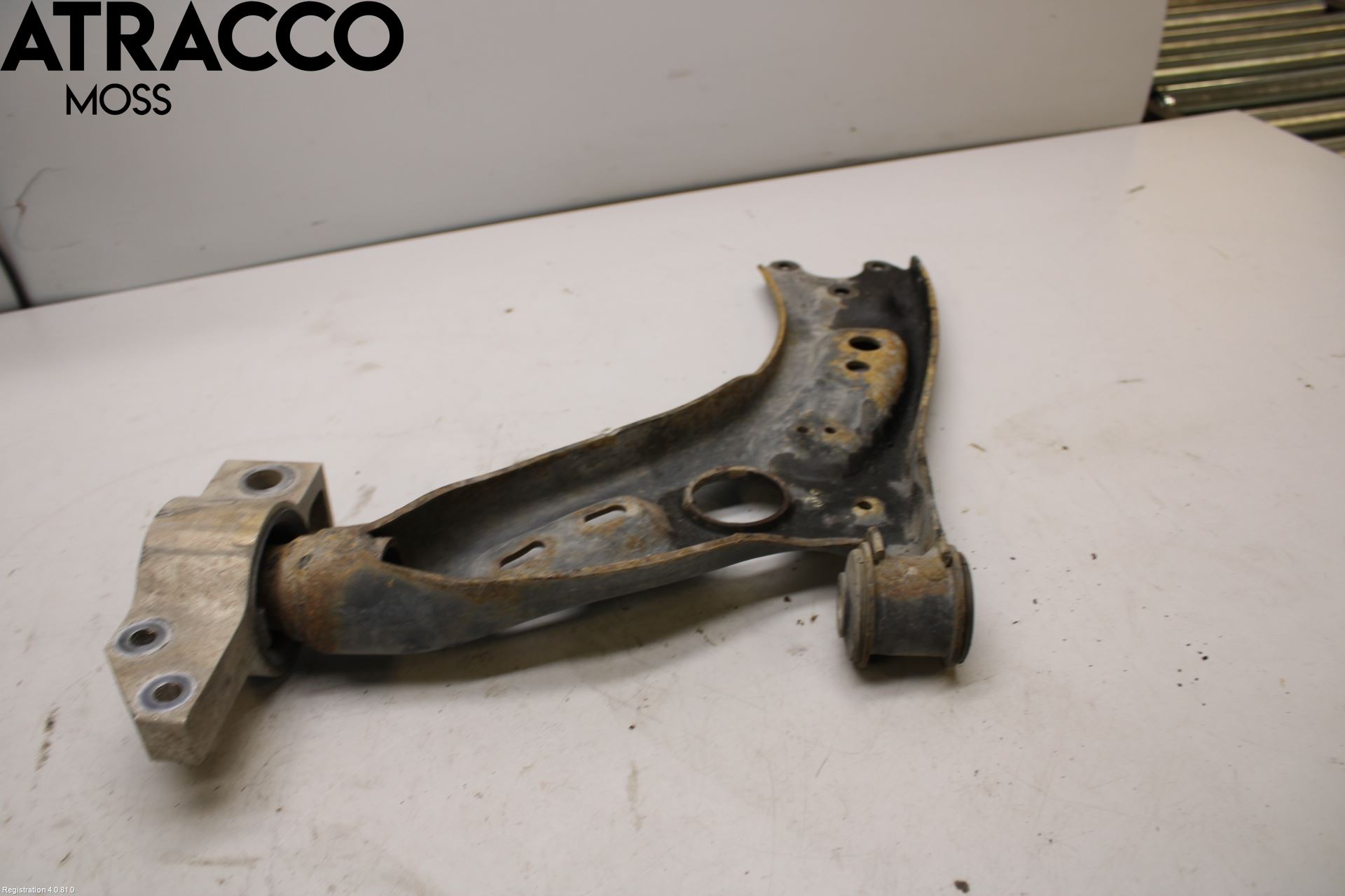 Volkswagen VW GOLF VI 09-13 Bärarm Fram Undre Hö