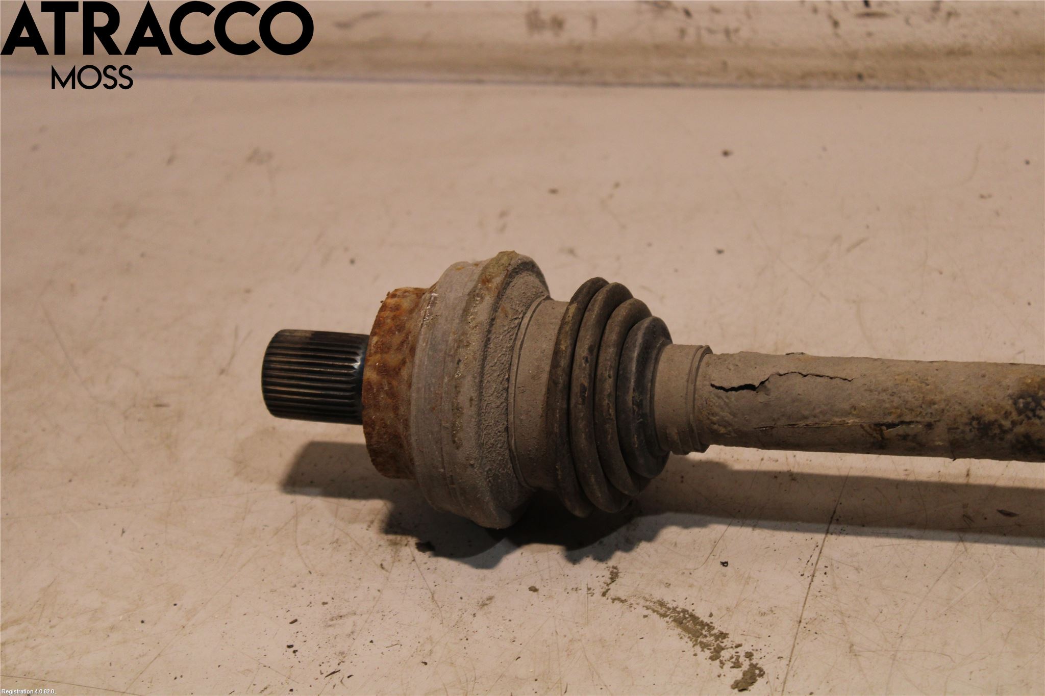 Volkswagen VW PASSAT 11-14 Drivaxel Bak Höger