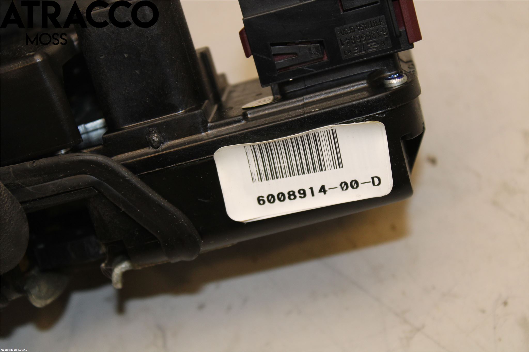 Tesla MODEL S 13- Låskista-Dörrlås