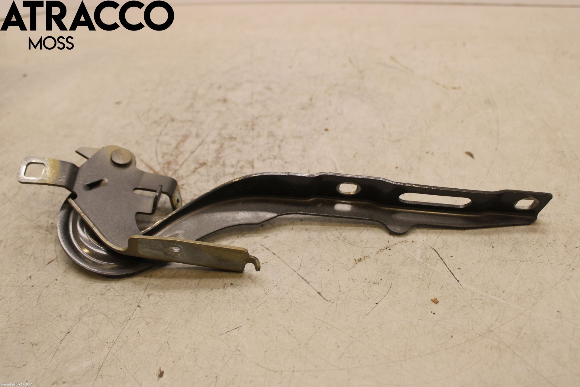 Peugeot EXPERT/E-EXPERT 17- Huvgångjärn