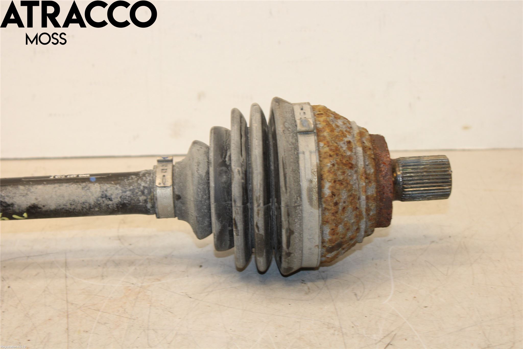 Audi Q3 8U 12-18 Drivaxel Fram Vänster
