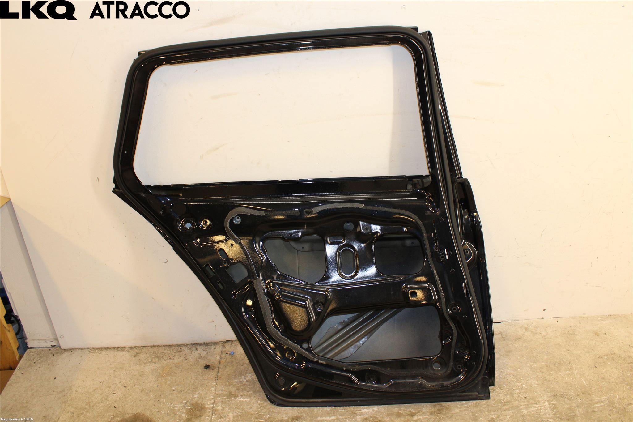 BMW 5 F10/F11/F18 09-17 Dörr Bak Vänster
