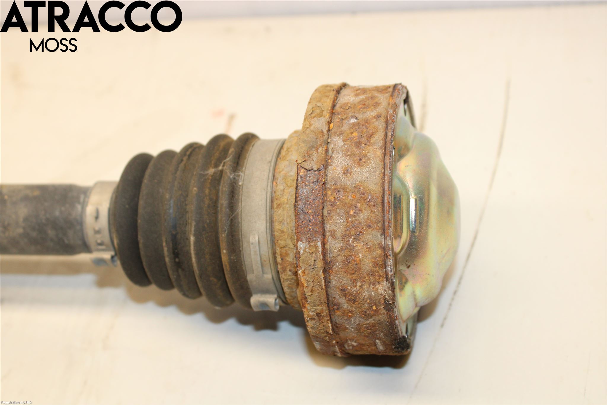 Audi A8/S8 4D 94-02 Drivaxel Bak Vänster