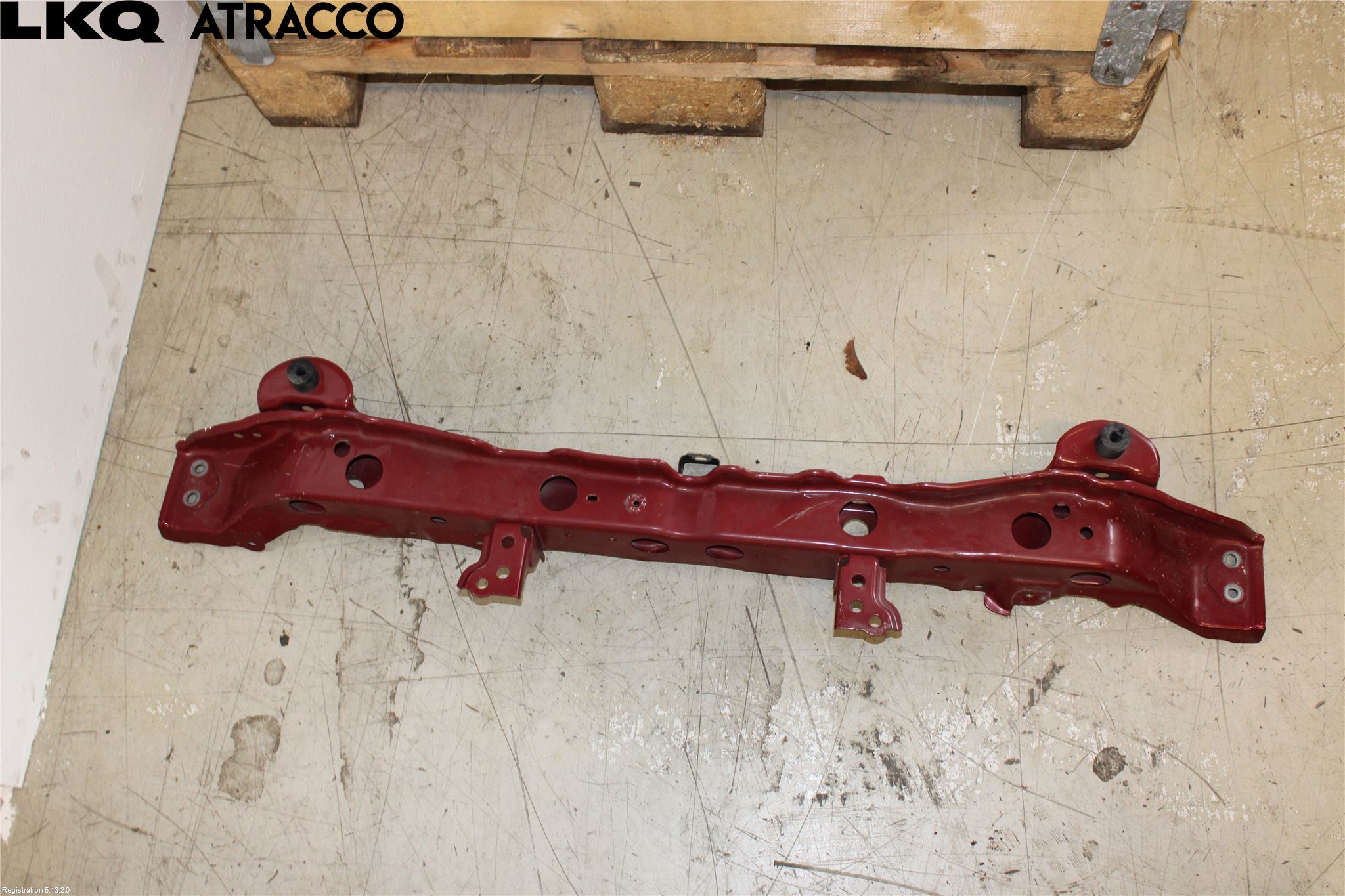 Toyota YARIS XP130 15-20 Front Huvlåsplåt-Balk